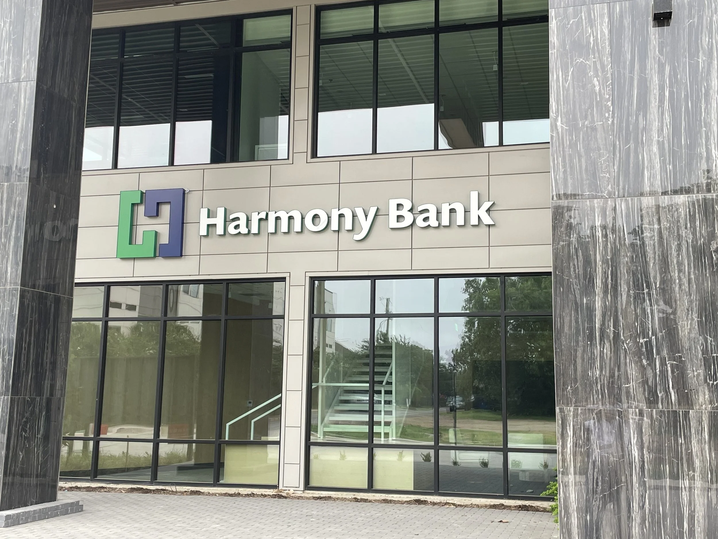 Cedars_front bank sign.jpg