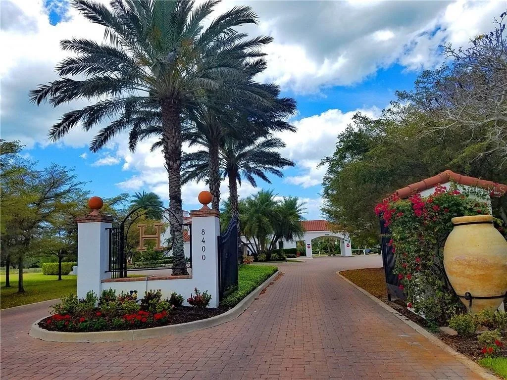 Holliday Group, Sarasota Custom Homes, Sarasota Custom Home Builder, Luxury Home Contractor, Sarasota Local Business, Waterfront Home Builder, New Builds Sarasota, Sarasota Construction Management, Sarasota Restaurant Builder, Downtown Sarasota Busin