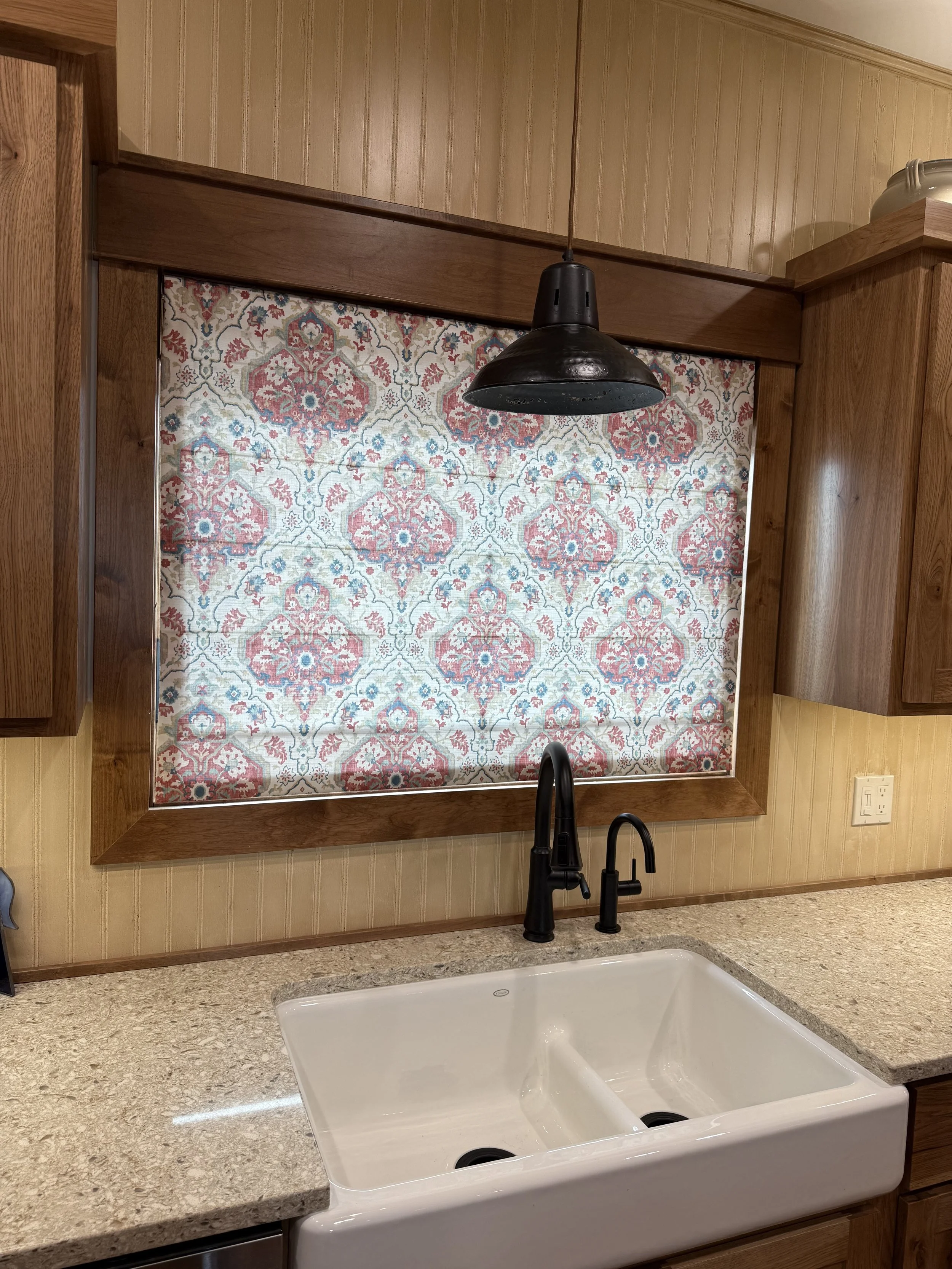Farmhouse Kitchen with cordless Roman Valance from Korner Window