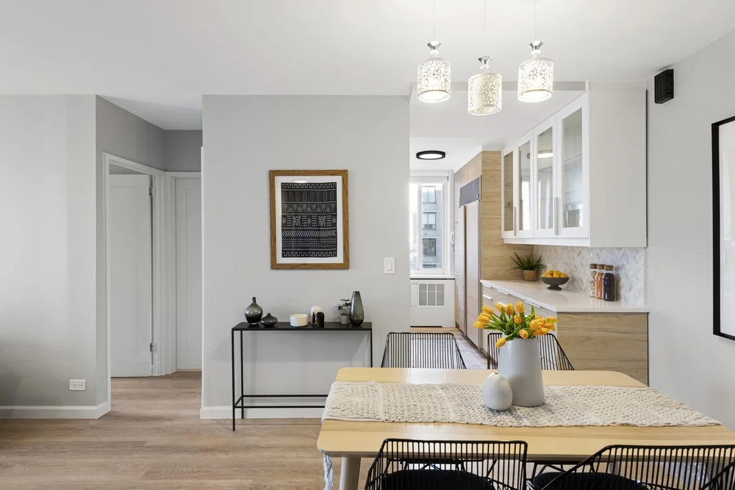 Dining Entry.jpg