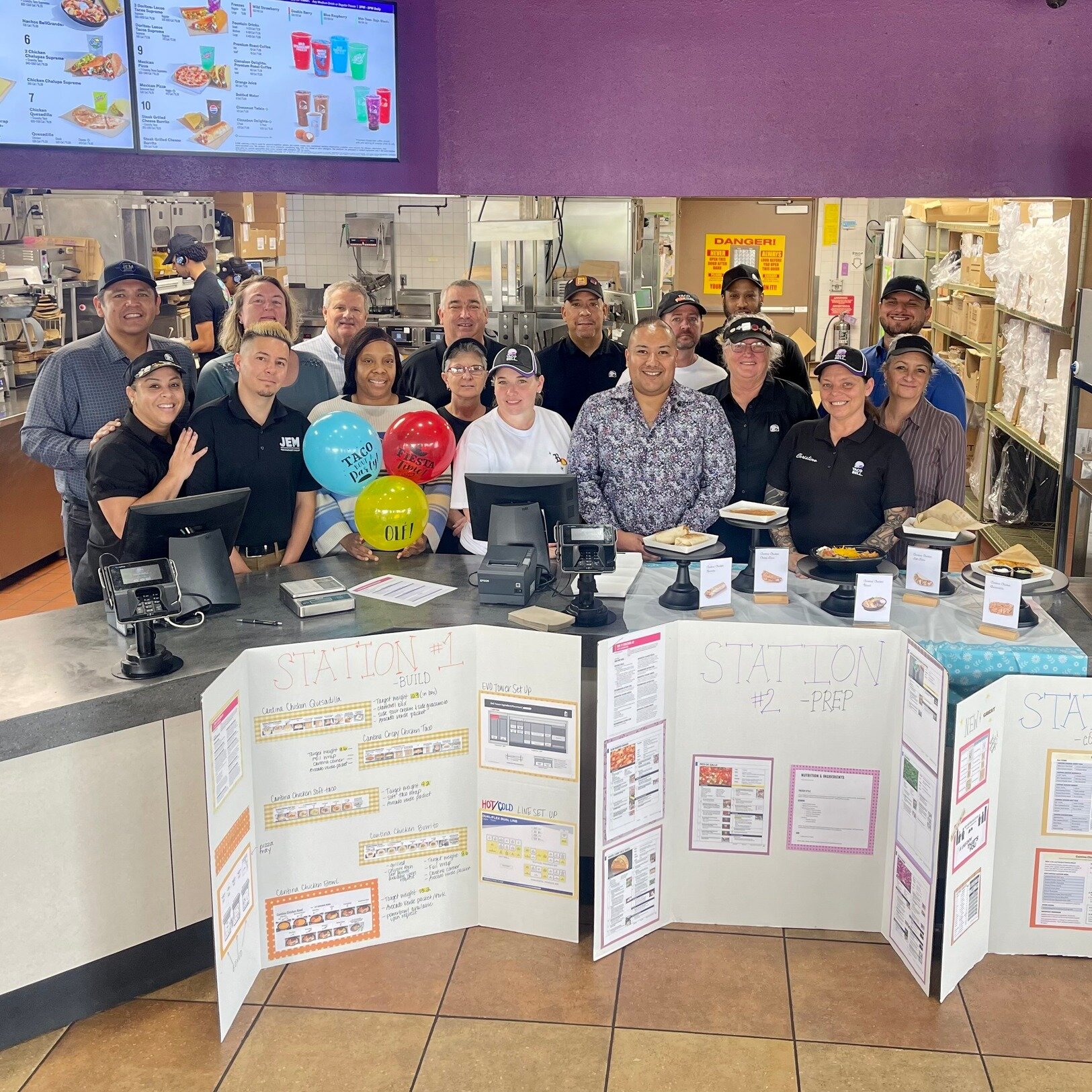 Our Florida Team at their Train the Trainer Cantina Rally! Great work!
#tacobell #Training