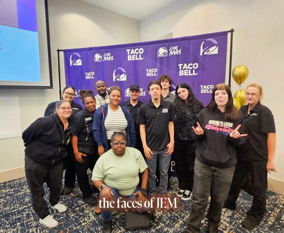 ⭐️ different backgrounds. different stories. one awesome team. ⭐️ #JEMRestaurantgroup #WINtogether #tacobell #pizzahut