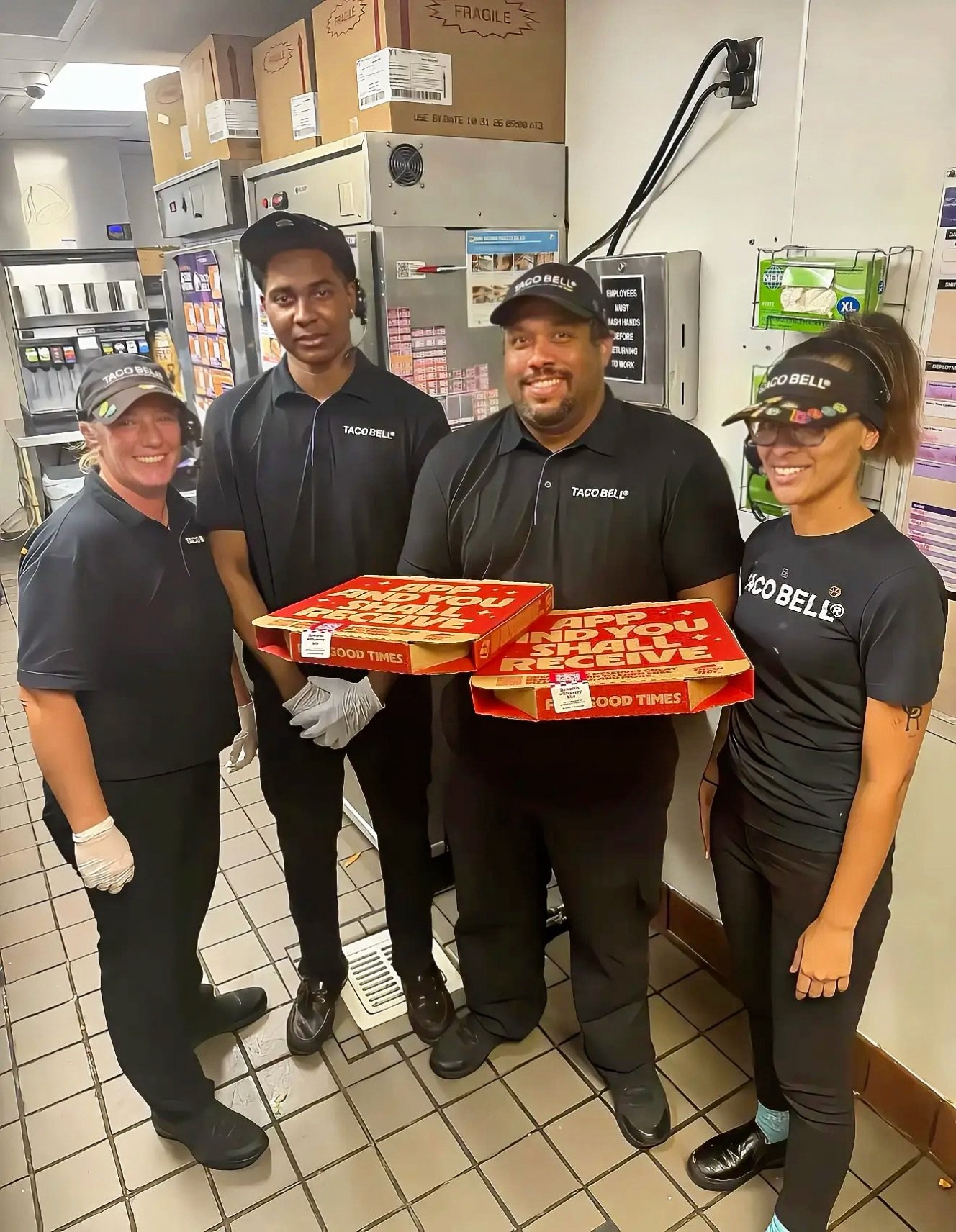 Max stepped in as the new RGM and Fruitville immediately shaved 23 seconds off their service time 👀👏 Okayyyy Fruitville. Pizza well deserved. 🍕 #JEMRestaurantgroup #WINTOGETHER