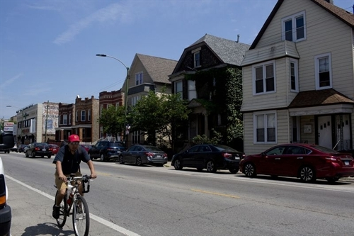 ‘A stranger in my own community’: Mixed feelings as young Latinos move back to gentrifying Chicago neighborhoods 