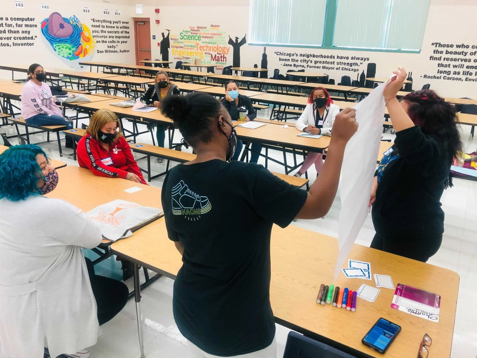 Chicago parents step into classrooms to help bridge learning gaps