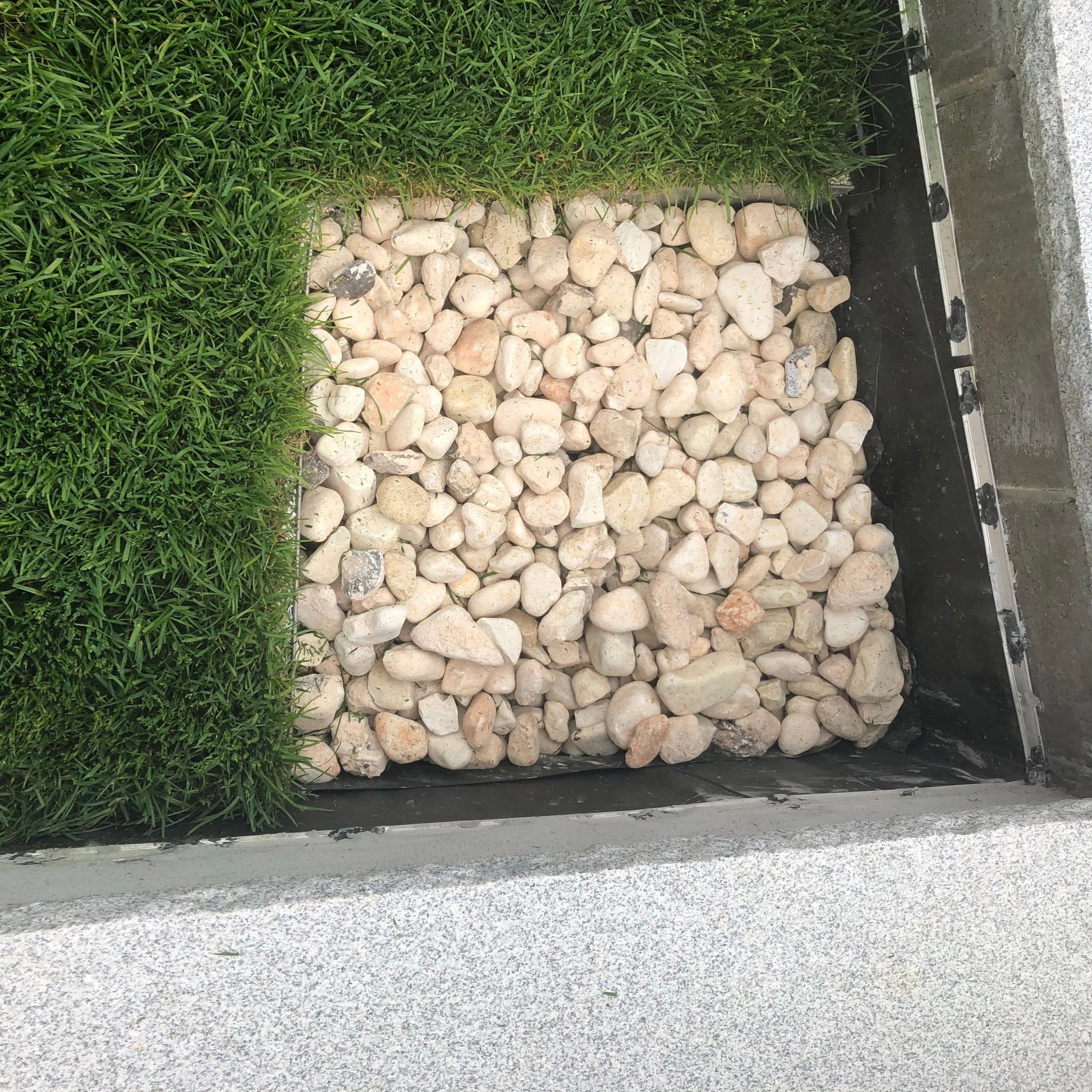 Stormwater outflow from green roof
