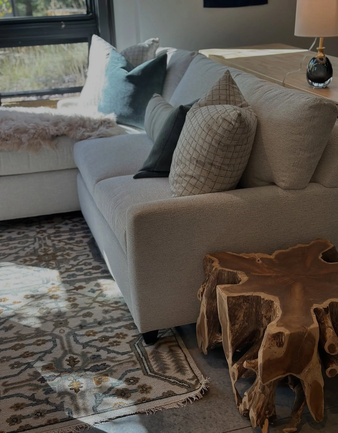 Beware: wiggle butts on duty 🐾🛋️

Furniture install day can be a full-contact sport when there are four-legged supervisors on site. Between wagging tails, curious noses, and paws that just need to inspect every new piece, it&rsquo;s safe to say our
