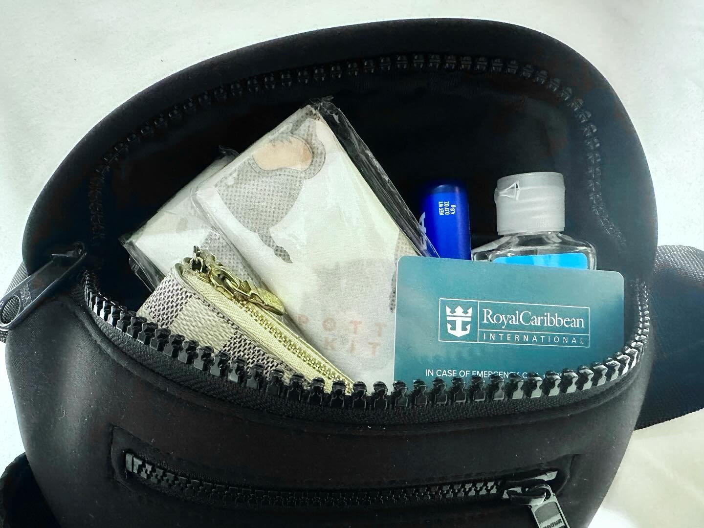 Gearing up for your next Summer Family Vacation? ⛱️Stock up on your Potty Kits and Refill Kits now! Head over to our website for our Summer Savings event 🤩🏖️ Now through 7/18 only! Link in bio ⬆️ #pottykit #pottytraining