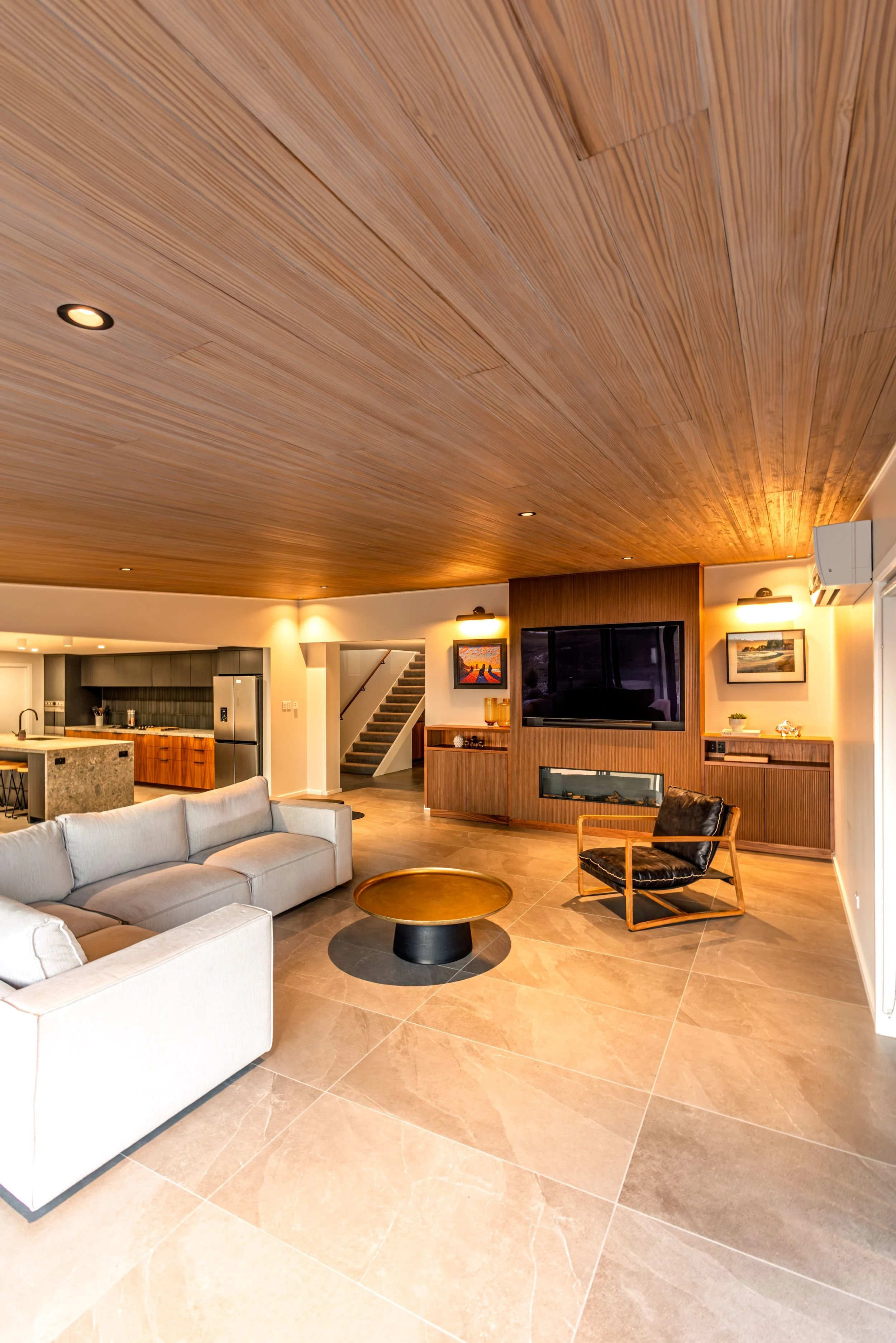 RARANGIHOUSE872913_small.jpg