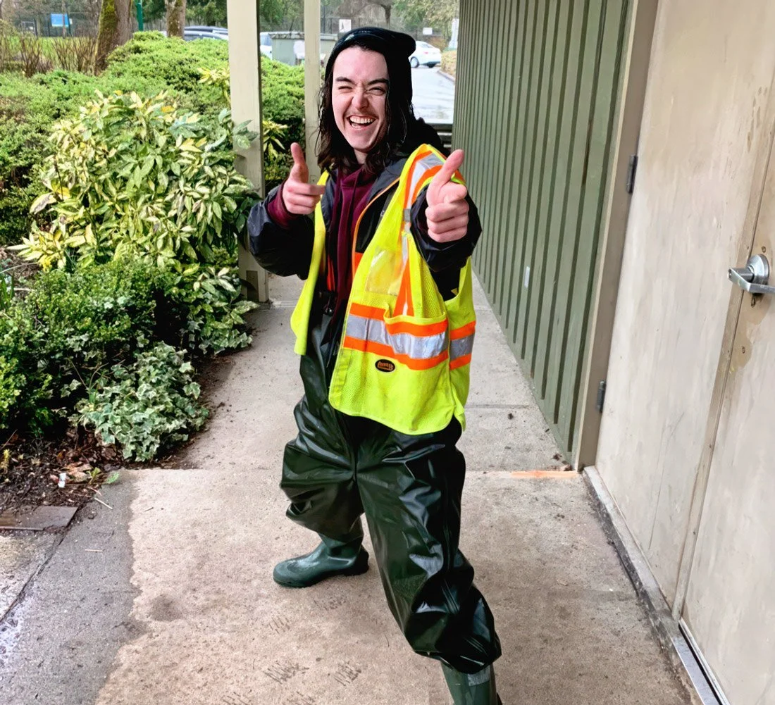 Honouring invasive plants by turning them into art