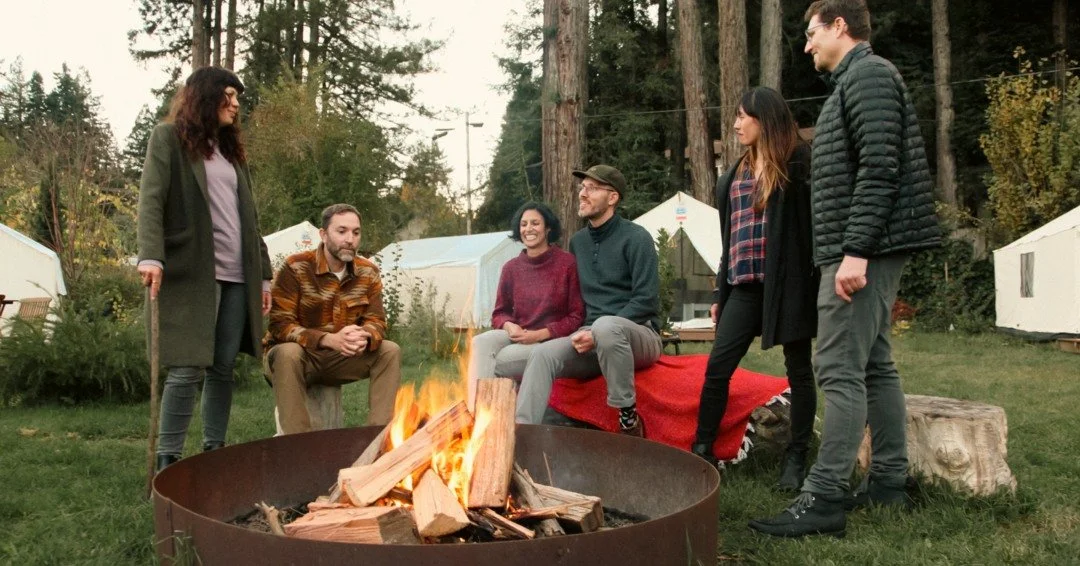 Fall’s not over yet—there’s still time to gather around the fire at Surrey Resort! 🔥 Our Glamping Domes and Tents are open until November 30, and you can still snag our special low fall rates when you book this month. Don’t m