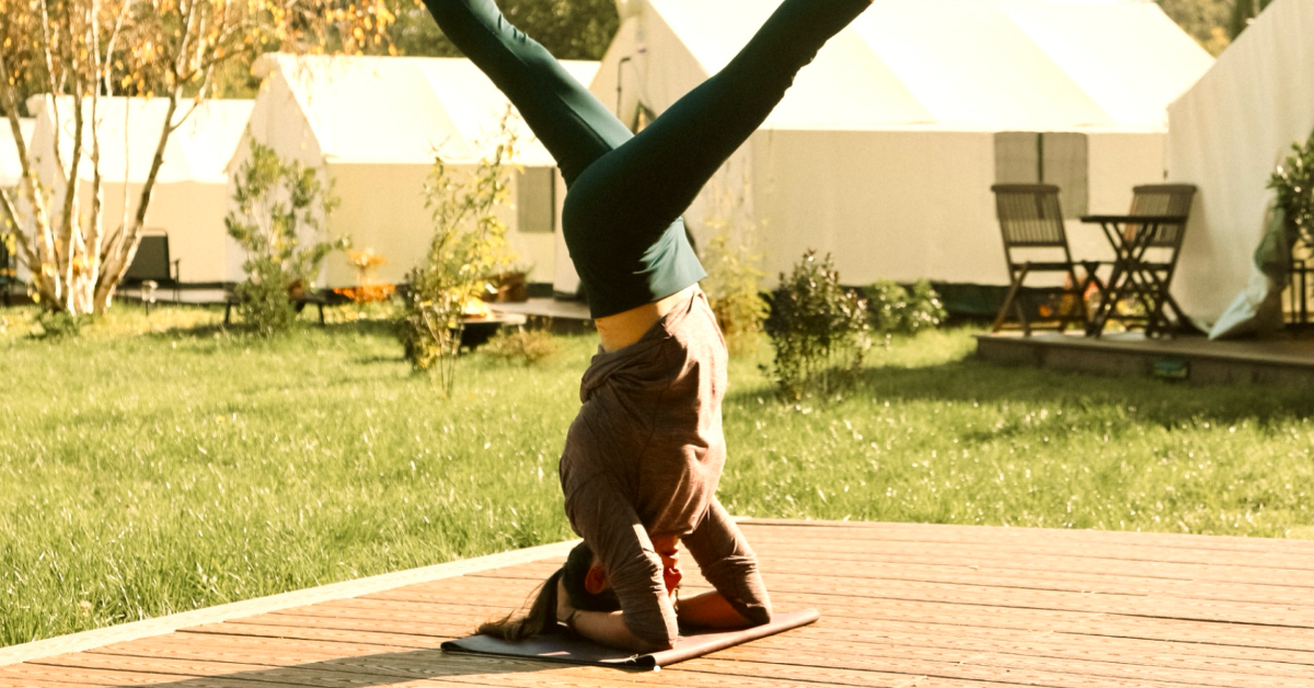Yoga Hor.png