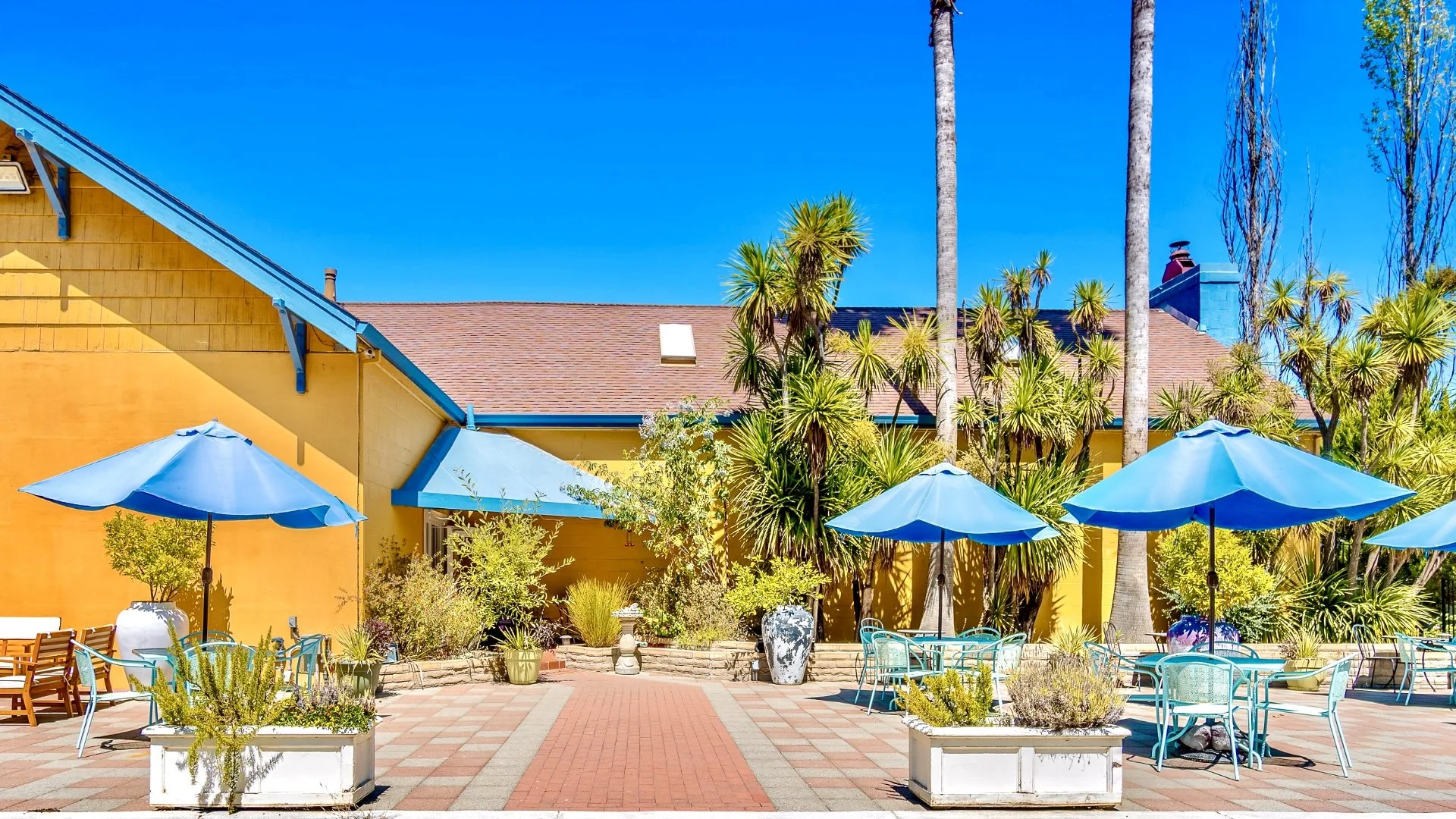 Surrey Entrance 2 HORIZONTAL.jpeg