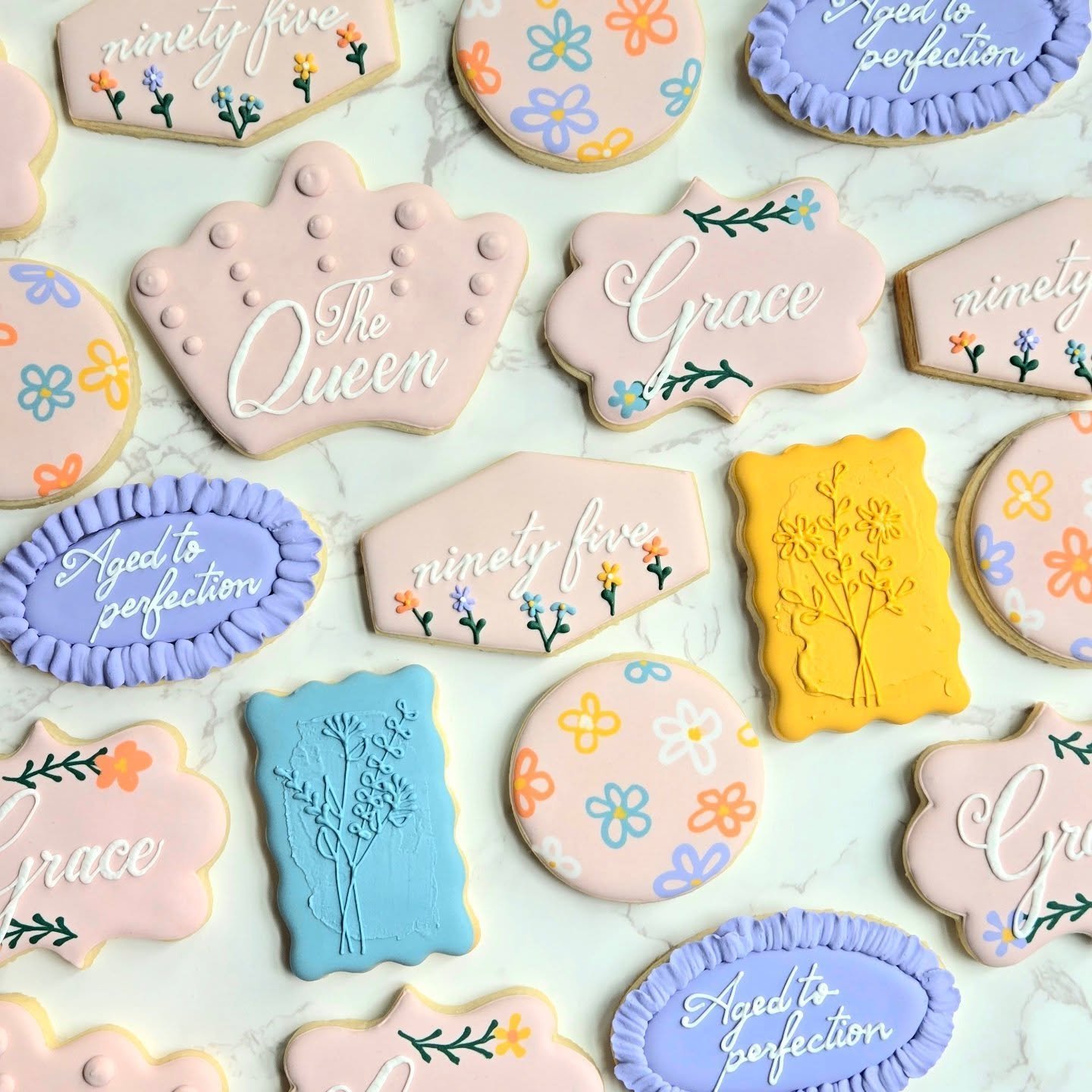 And here it is, Grace's 95th birthday set!
.
.
.
#homemade #baking #sugarcookies #royalicing  #cookies #cookiesofinstagram #decoratedcookies #dessertsofig #cookiesofig #edibleart #weddingcookies #birthdaycookies #bridalshowercookies #babyshowercookie