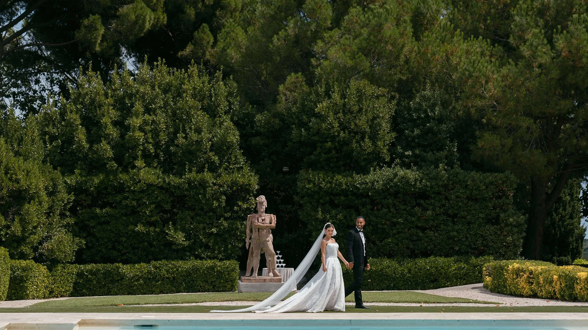 Explore Timeless Ivory’s European wedding editorials, photographed across iconic destinations in collaboration with international wedding creatives. Perth & Sydney based.
