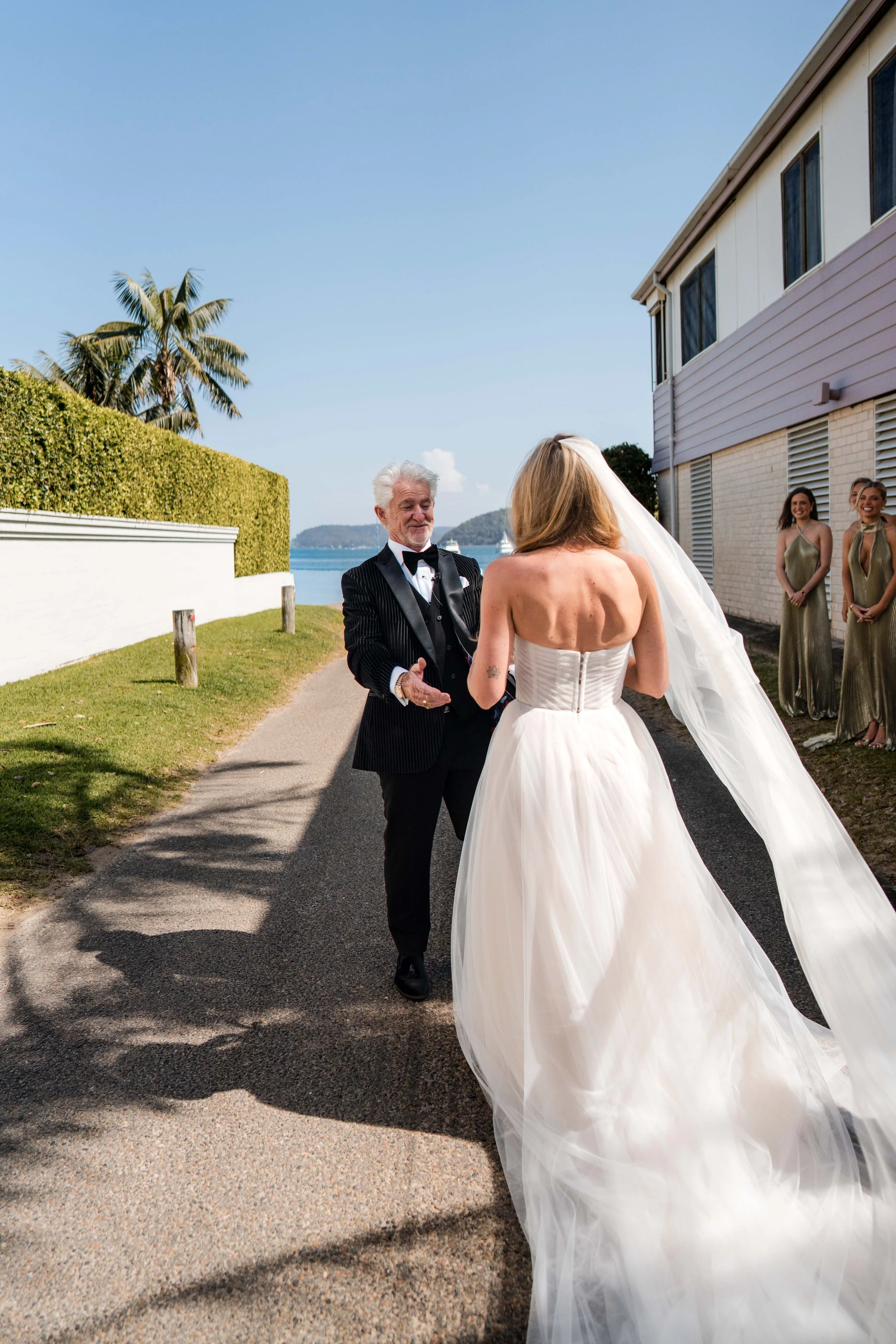 A sun-filled Sydney waterfront wedding at Pasadena, surrounded by the coastal beauty of the Northern Beaches.