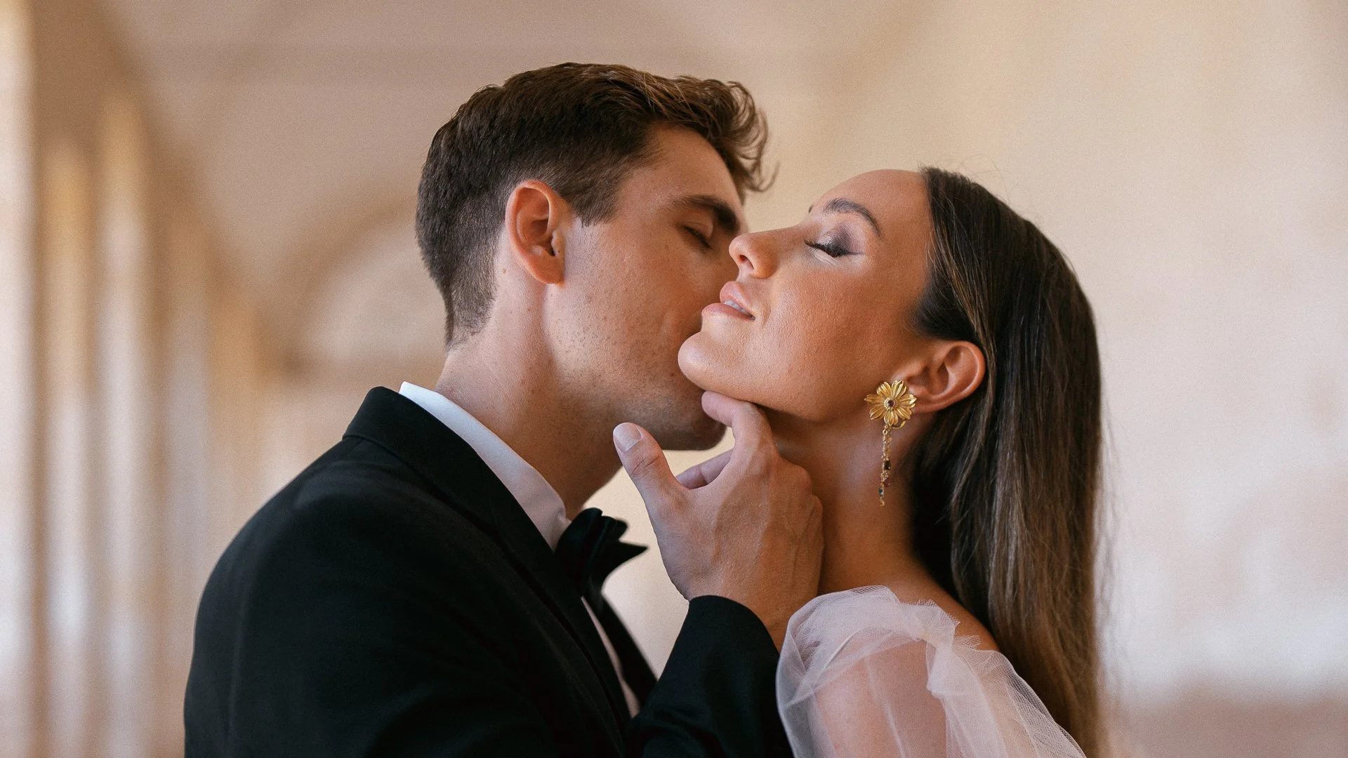 Explore Timeless Ivory’s European wedding editorials, photographed across iconic destinations in collaboration with international wedding creatives. Perth & Sydney based.
