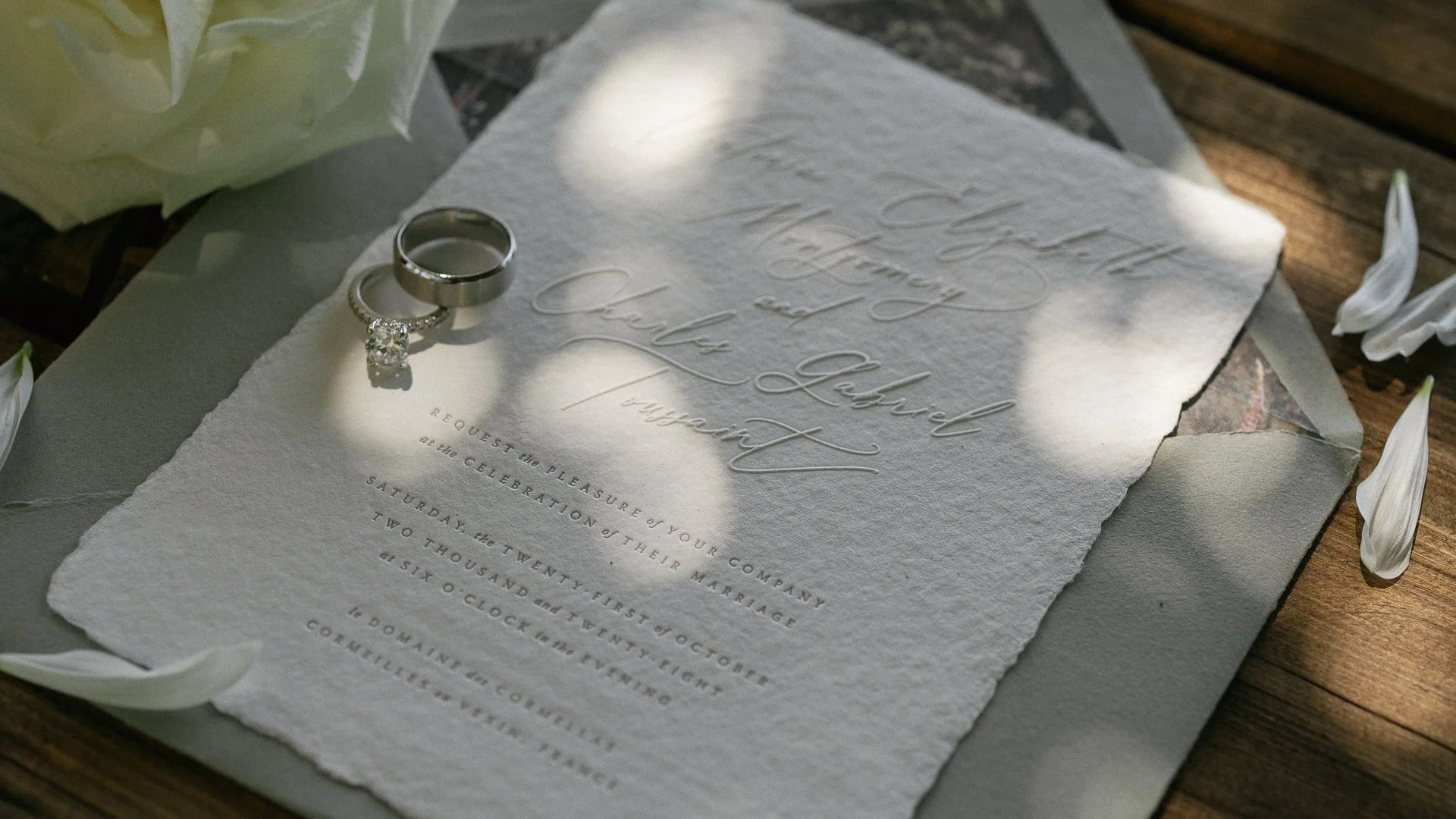 Explore Timeless Ivory’s European wedding editorials, photographed across iconic destinations in collaboration with international wedding creatives. Perth & Sydney based.
