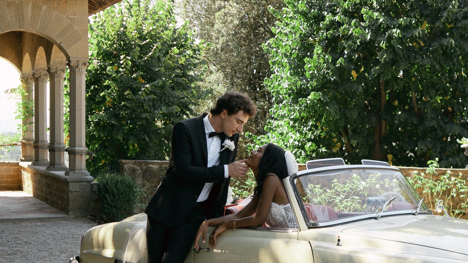 Explore Timeless Ivory’s European wedding editorials, photographed across iconic destinations in collaboration with international wedding creatives. Perth & Sydney based.
