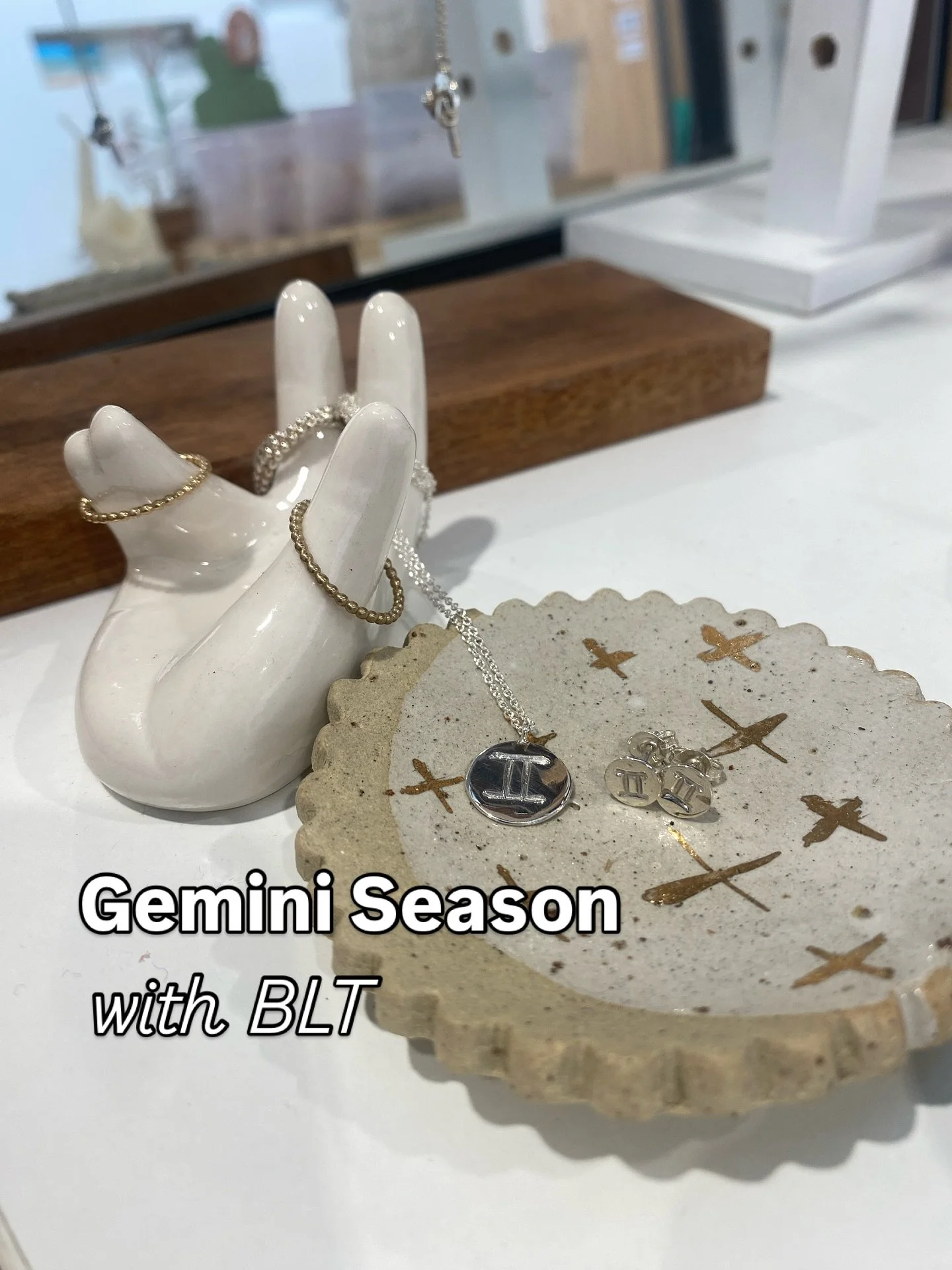 Brilliant mind, master communication, endless curiosity and quick wit, social butterfly. 

💫 Curious and quick-witted Gemini, your Mercury-ruled energy lights up every room you enter! Y

ou are an intellectual powerhouse and your mind is always swit