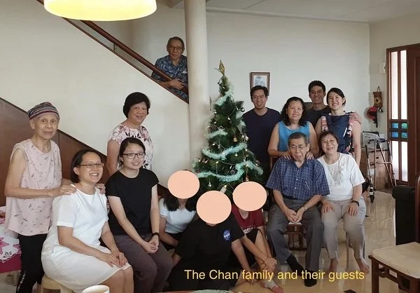 christmas-hosting-6 2019.jpg