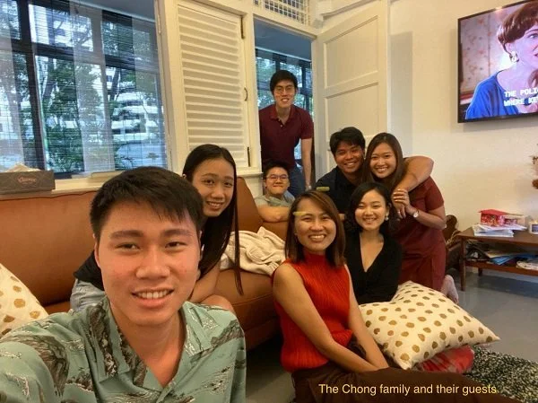 christmas-hosting-8 2019.jpg