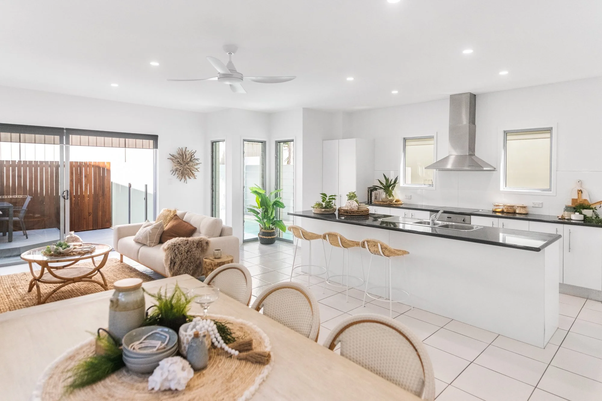 Mastering Real Estate Photography Lighting: Tips for Bright, Balanced Interiors
