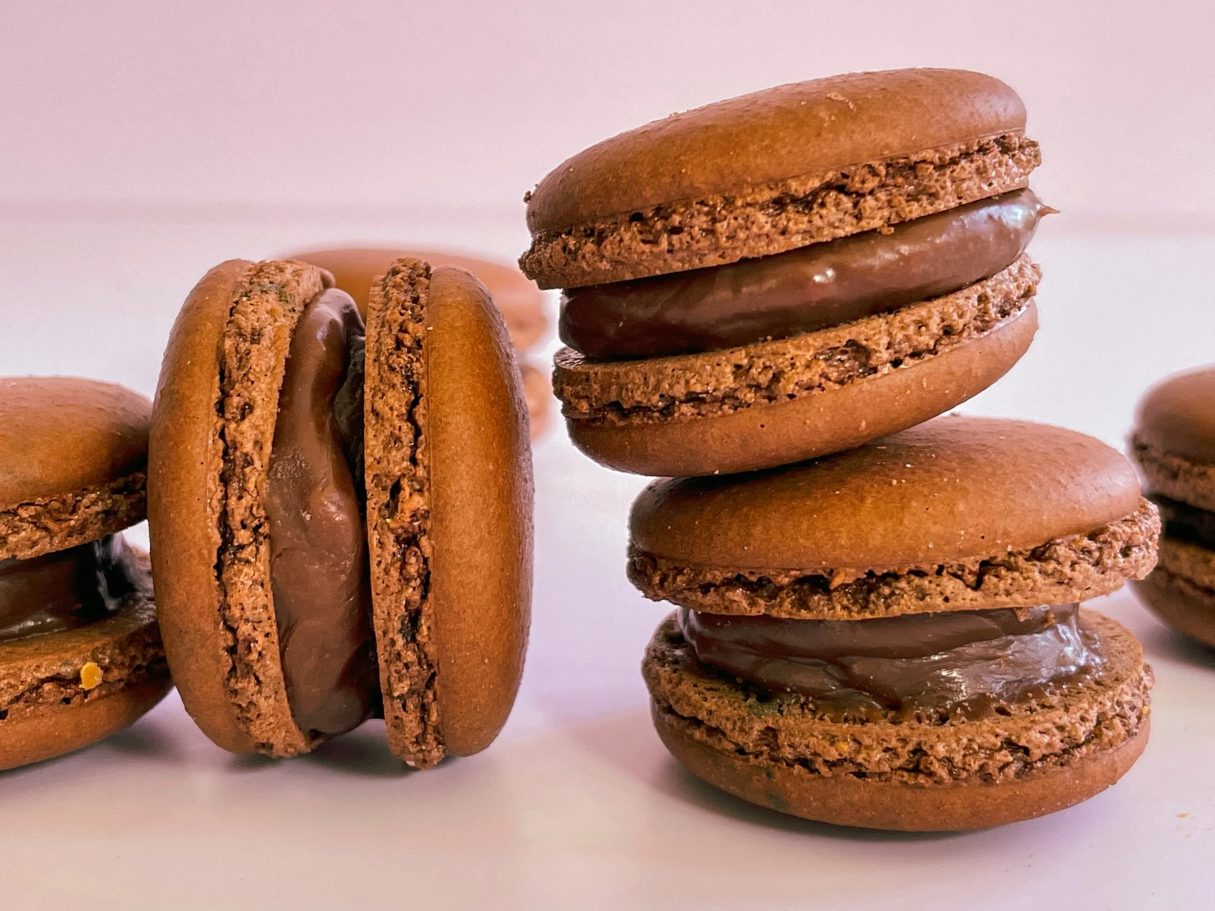 Chocolate Fudge Macaron- 6