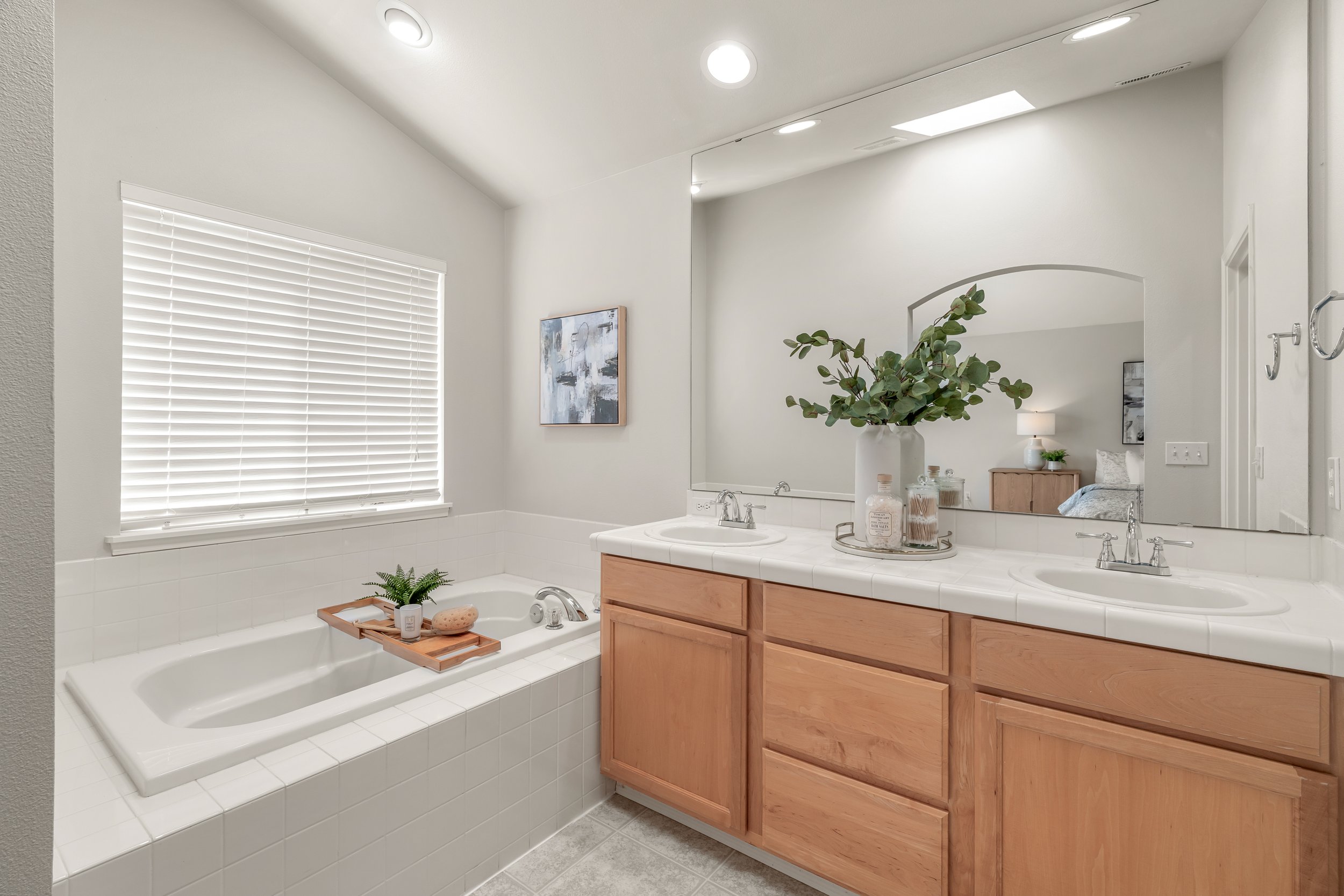 Interiors - MLS RES (20).jpg