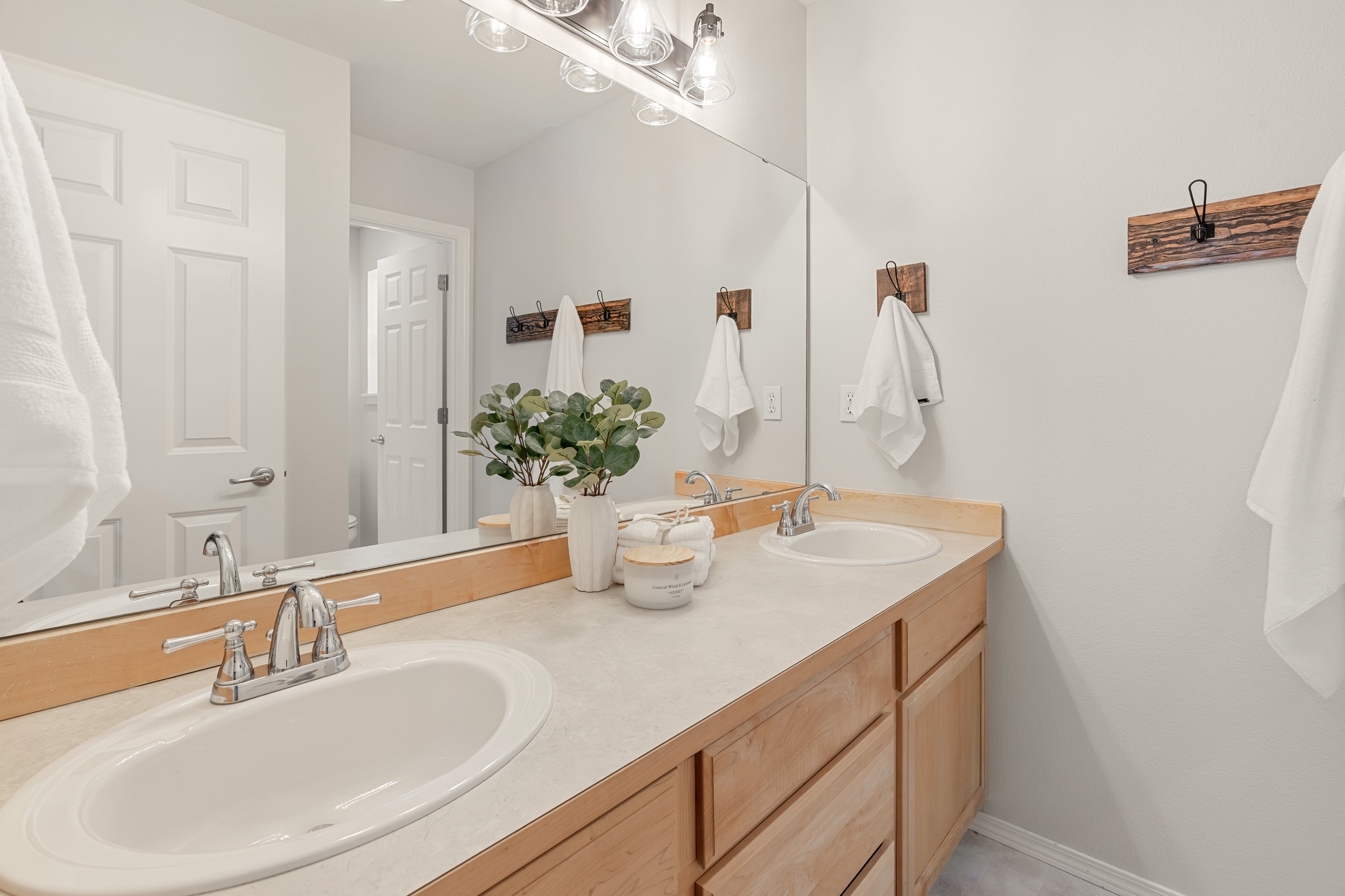 Interiors - MLS RES (23).jpg