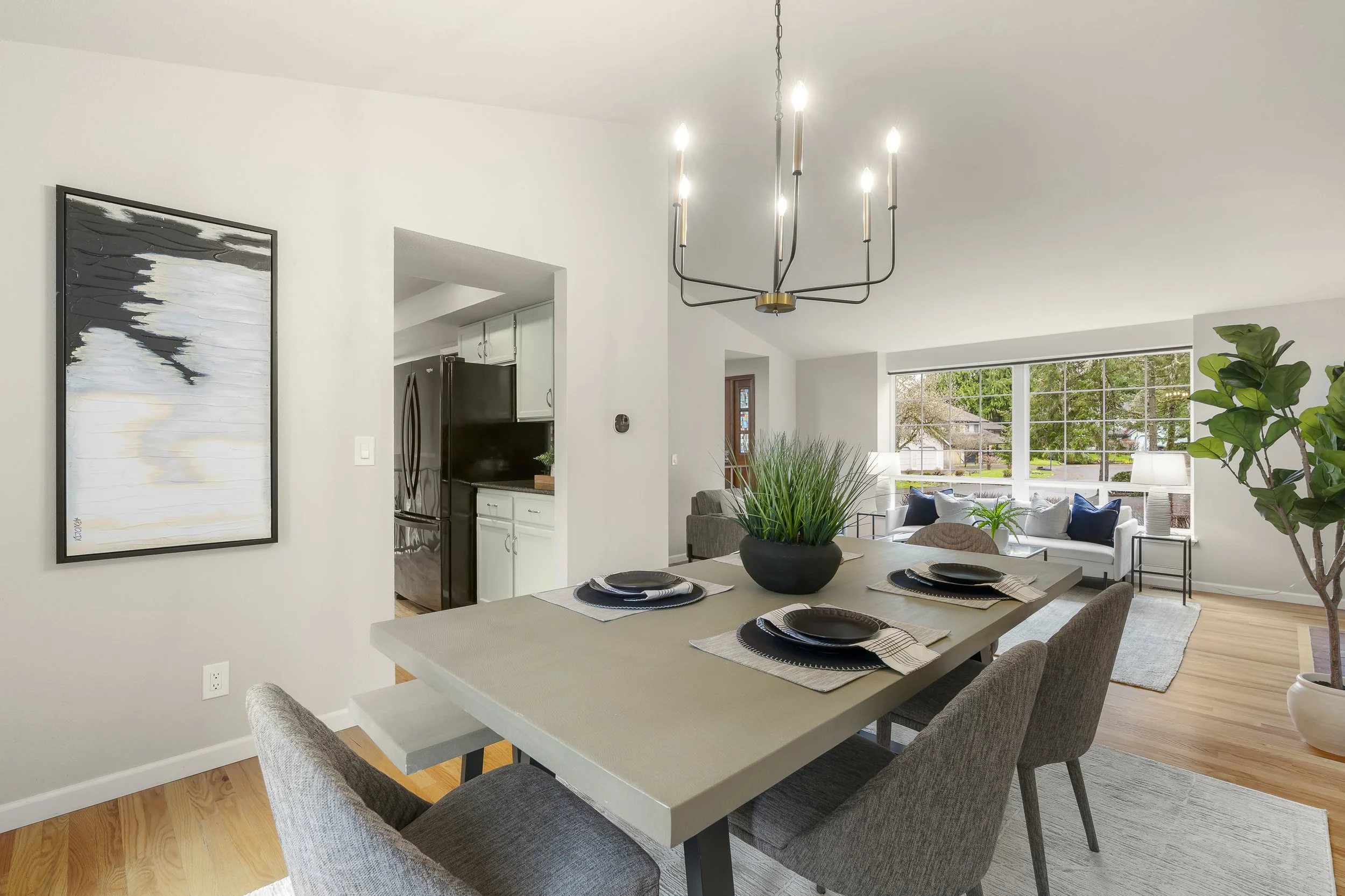 Interior - MLS RES (9).jpg