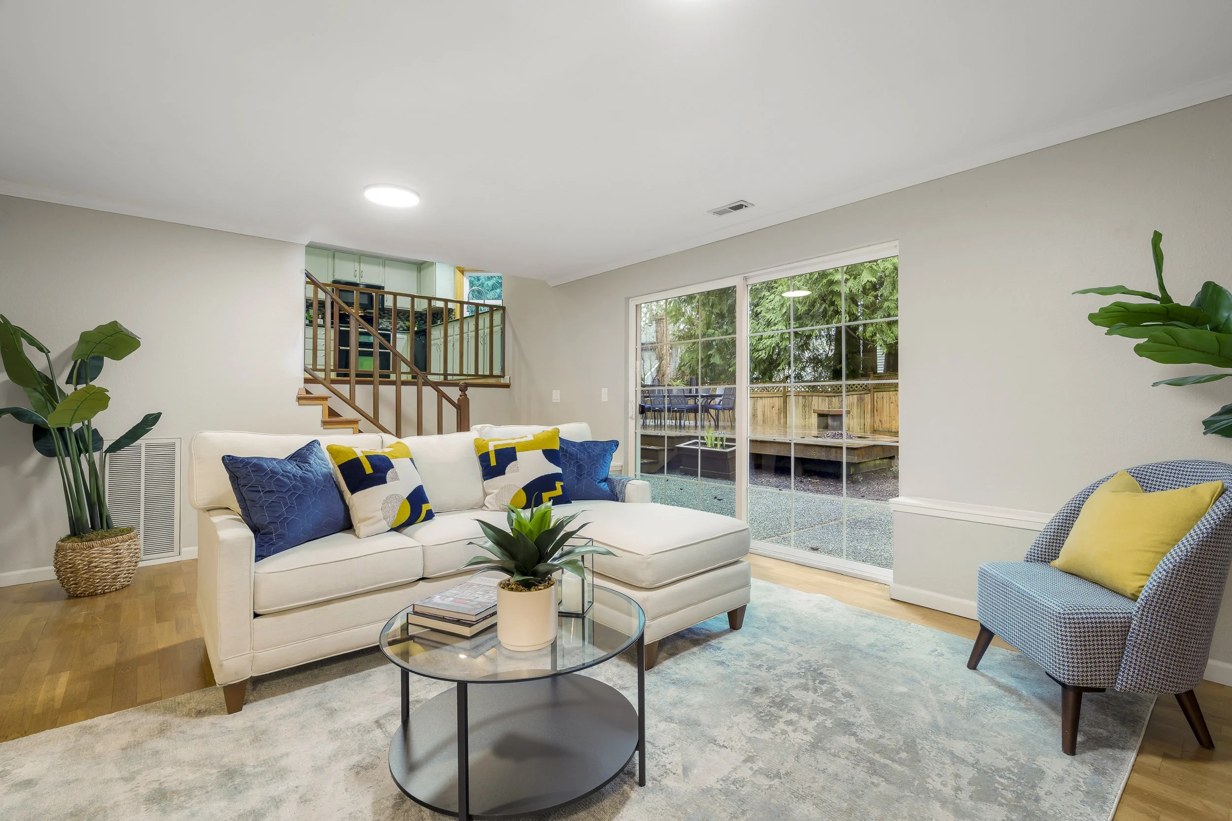 Interior - MLS RES (18).jpg