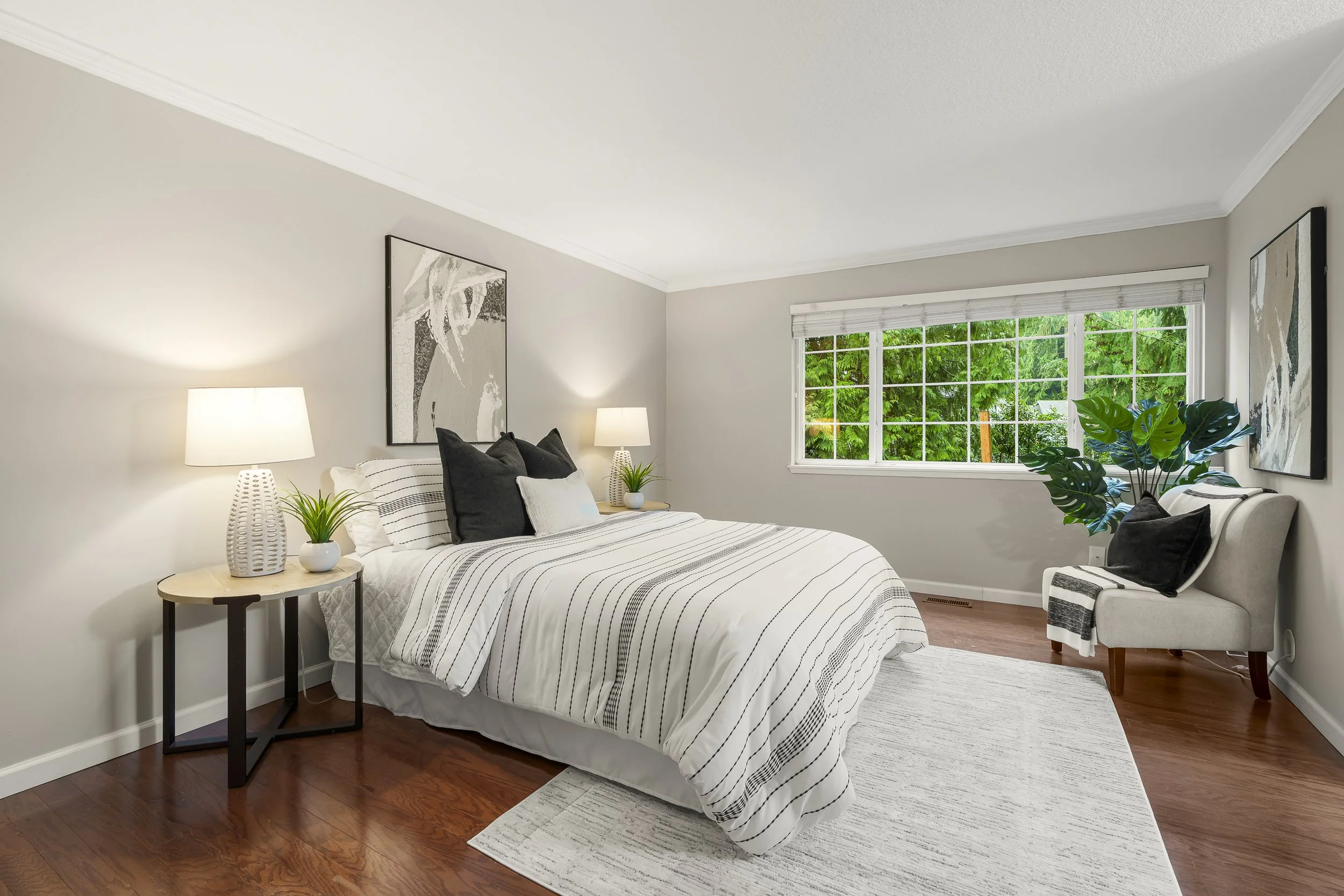 Interior - MLS RES (24).jpg