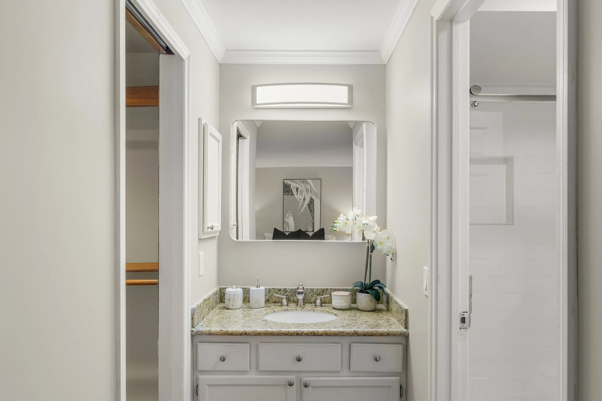 Interior - MLS RES (27).jpg