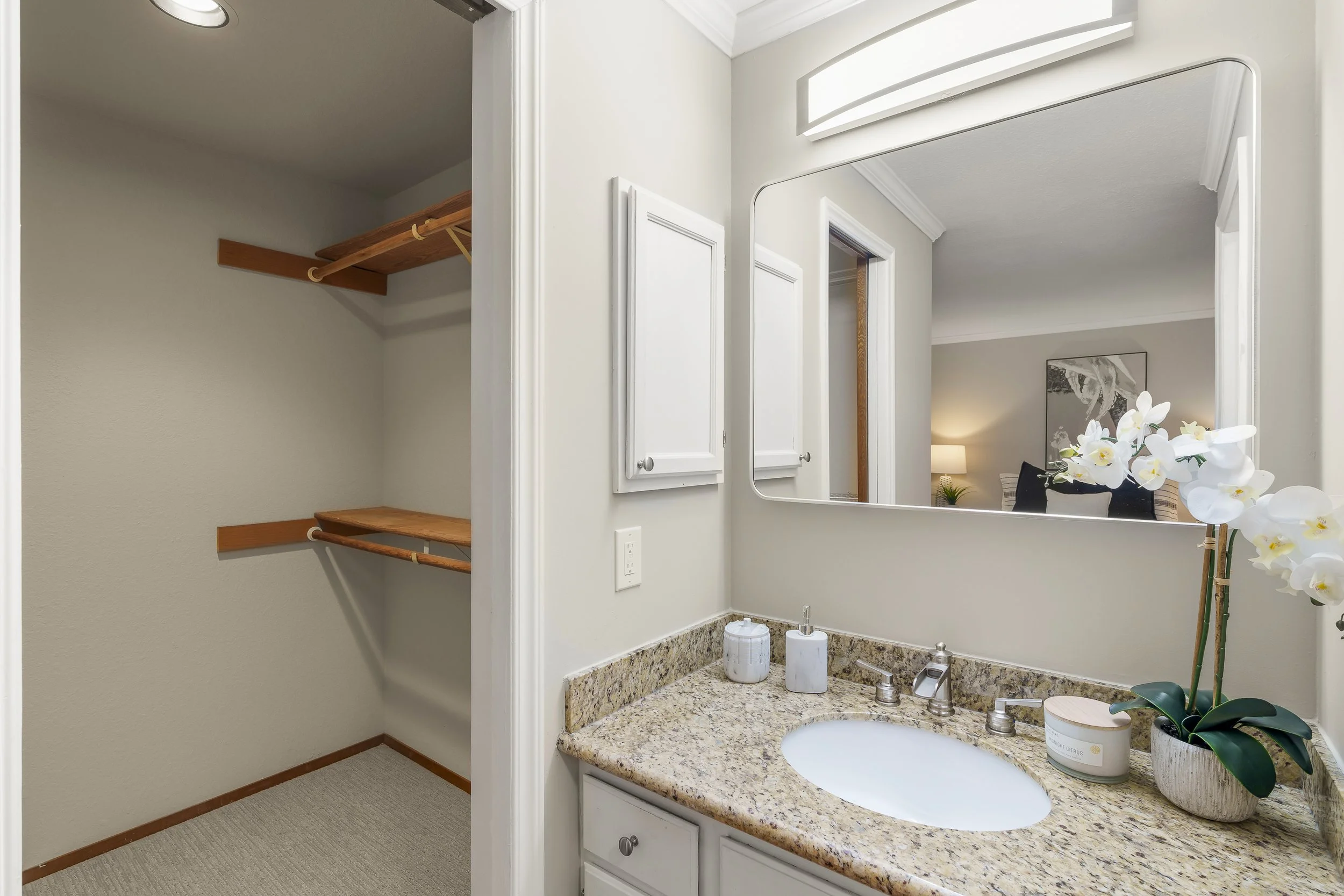 Interior - MLS RES (28).jpg