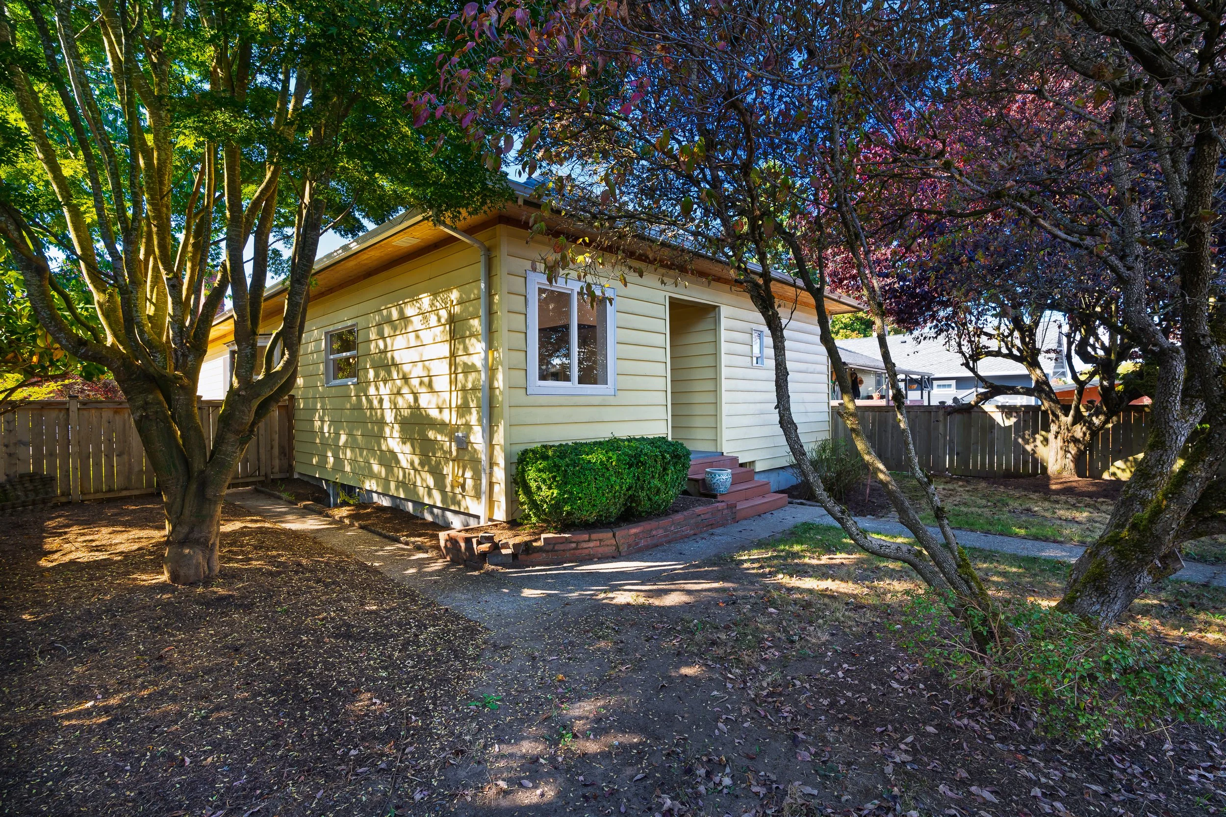 Exterior - MLS RES (5).jpg