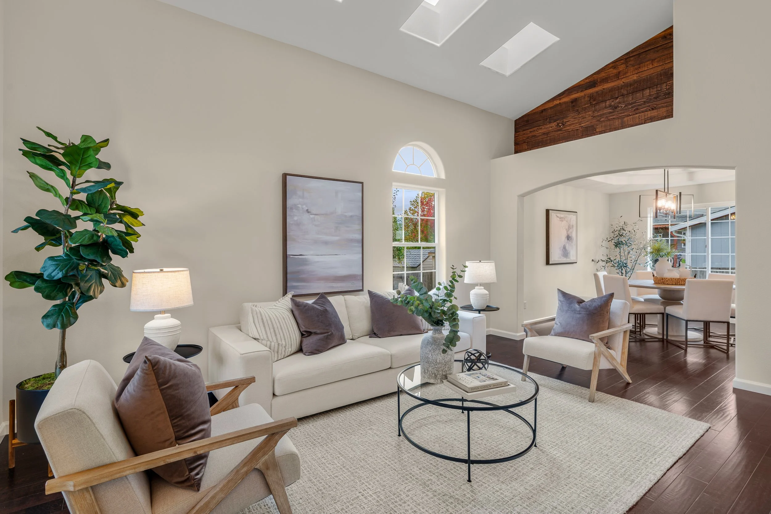 Interiors- MLS RES (1).jpg