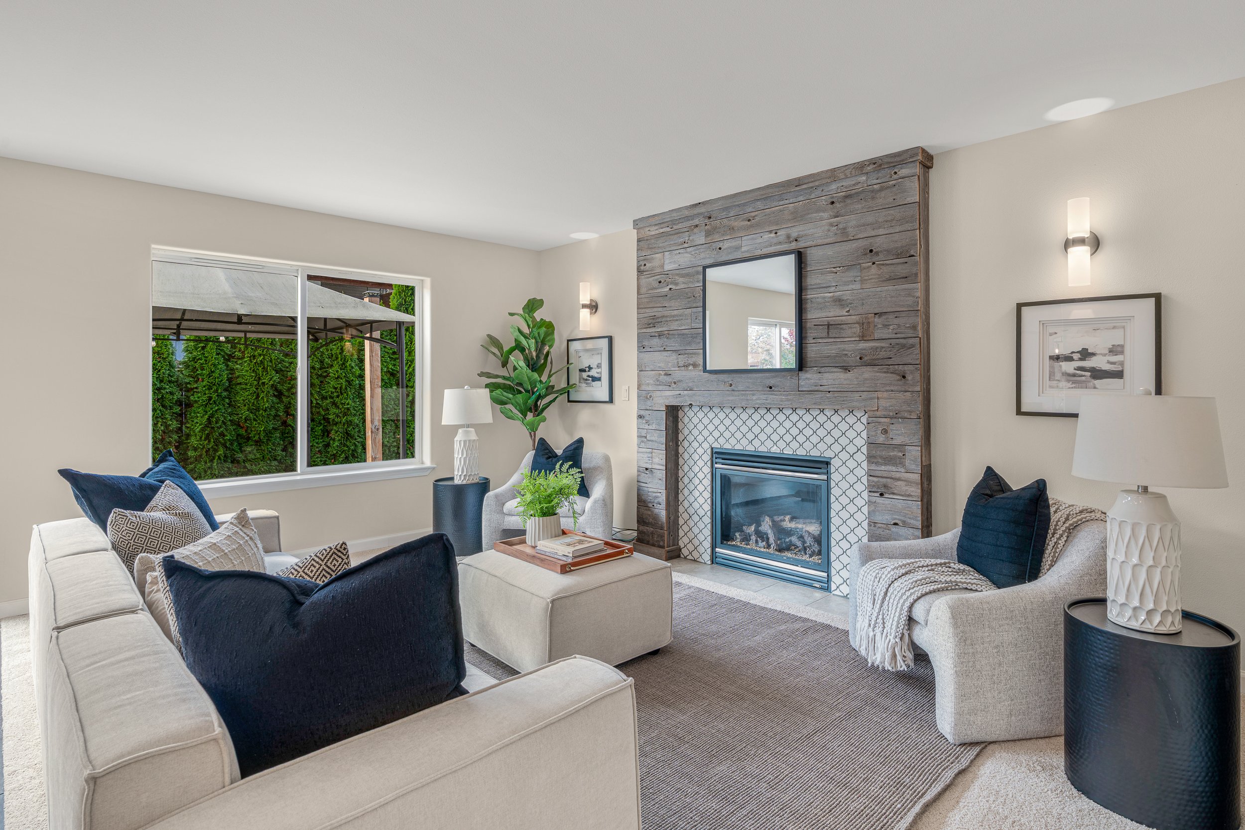 Interiors- MLS RES (16).jpg