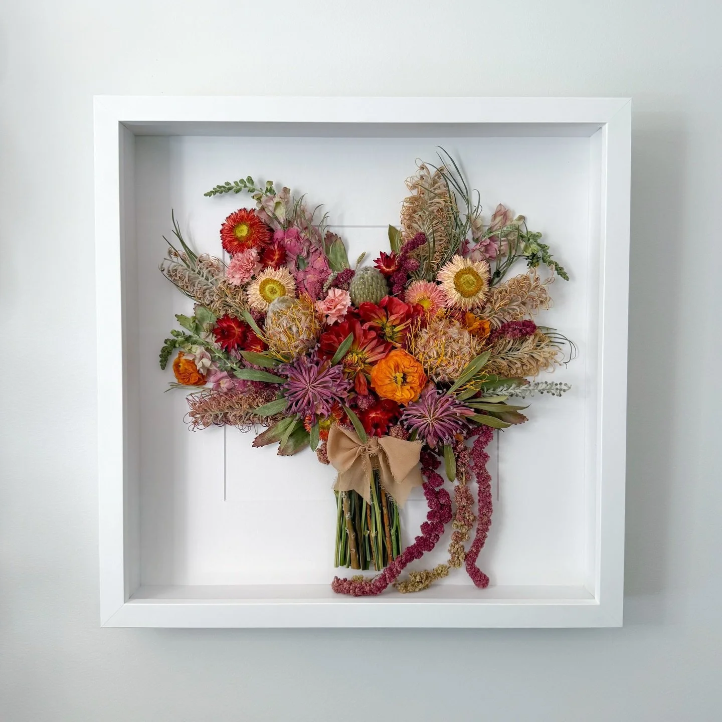 Two is better than one 💫

Ben and Briony&rsquo;s wedding florals, timelessly preserved in The Lux Mini and Lux White frames. The way these colours shine&hellip; pure magic. 🧡

Bookings via florpetalflorist.com (link in bio) 

#flowerpreservation #w