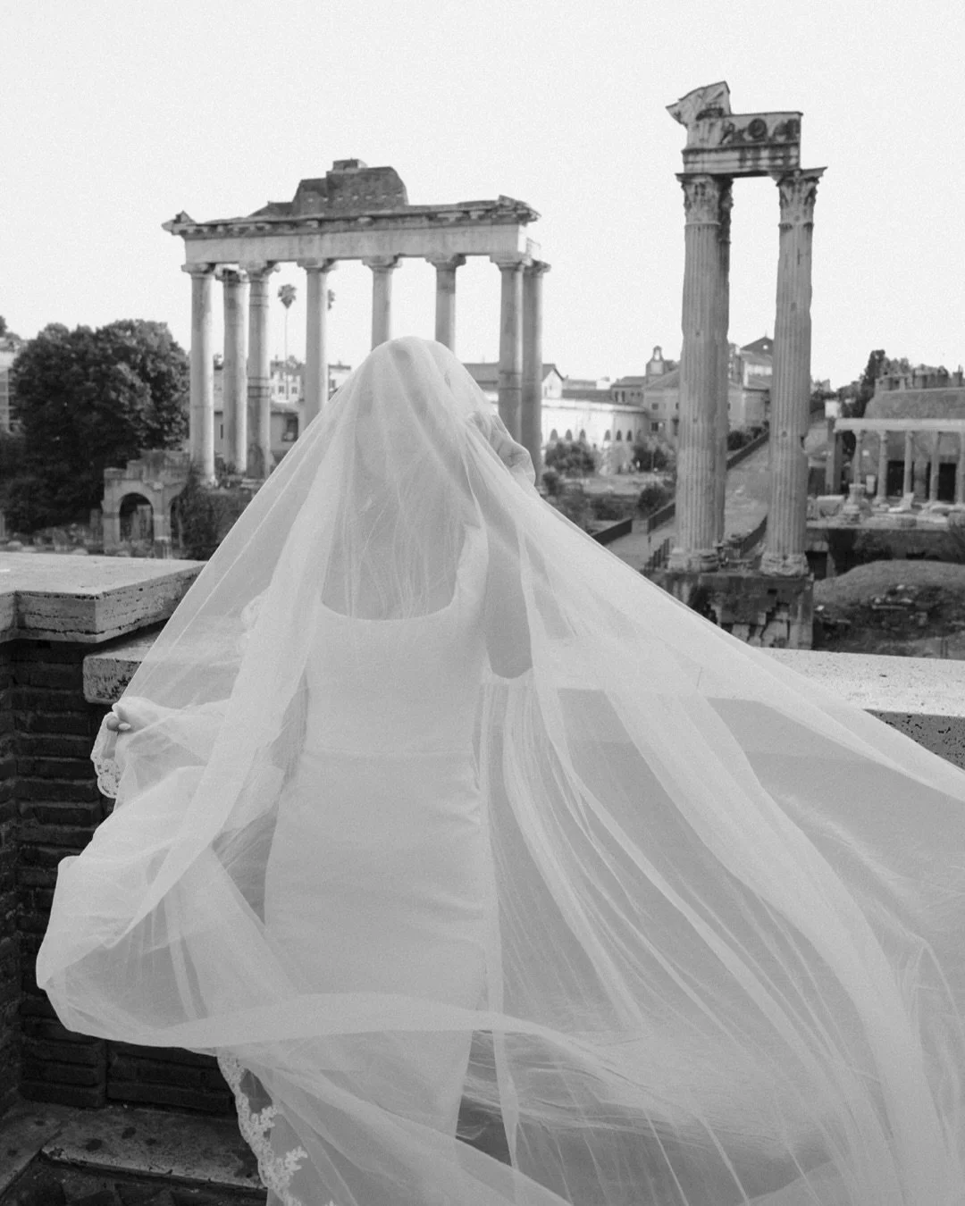 Rome, always &bull;
There&rsquo;s something magnetic about Rome &mdash; a city where love stories seem to echo through time.
For Georgi and Mihaela, it became the perfect setting for an intimate celebration that blended modern elegance with the weigh