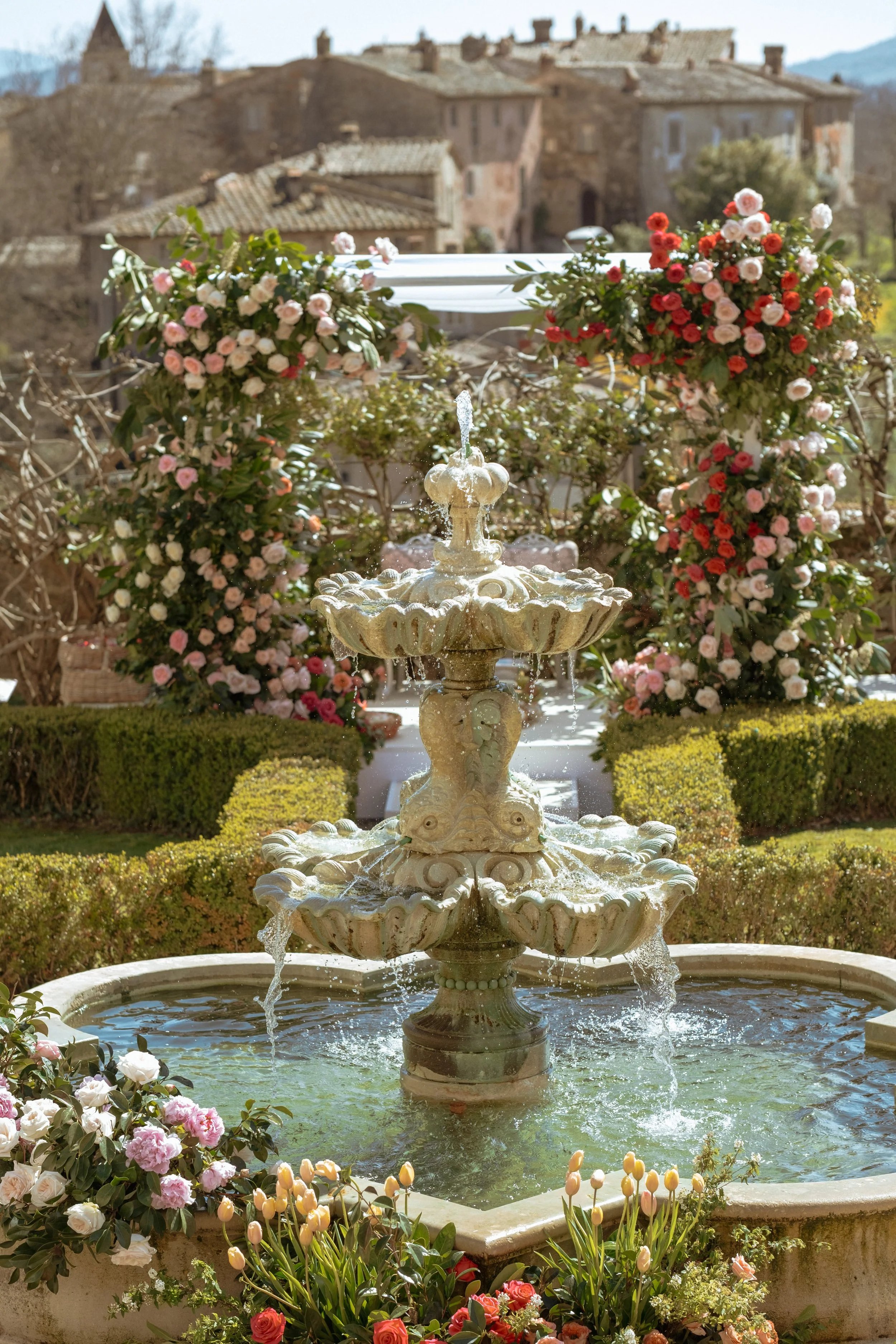 indian-wedding-mandap-fountain-ceremony-italy-luxury-destination.jpg