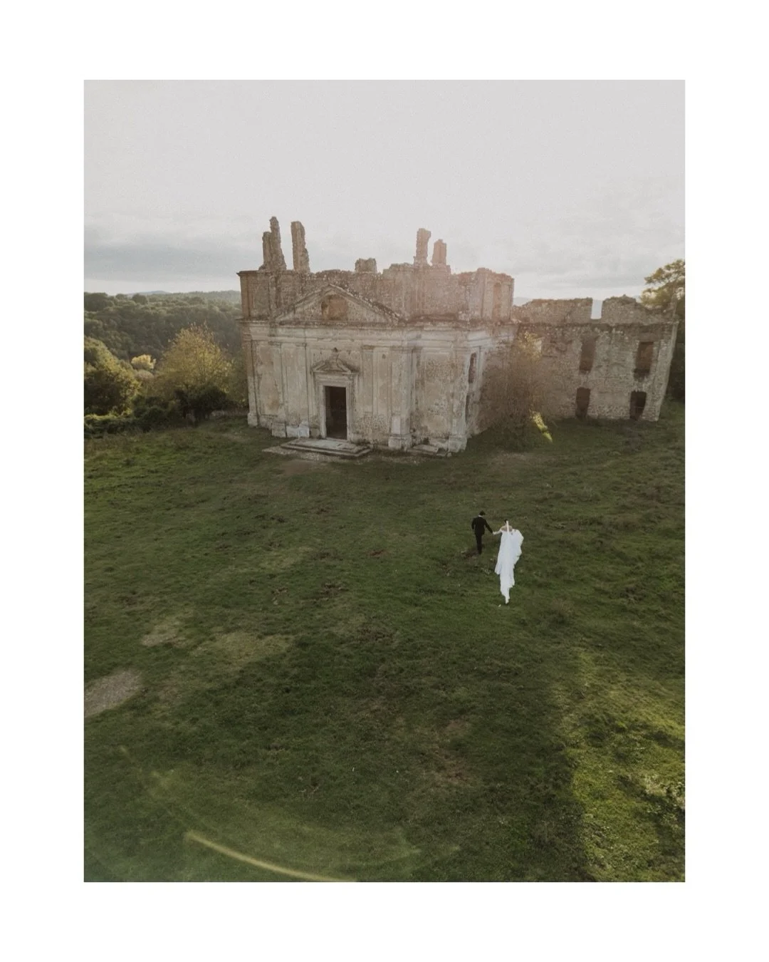 Oleg &amp; Eszter.
An intimate elopement in Tuscany.

As moody and intimate as it gets &mdash; where silence, stone, and candlelight frame a love that needs nothing more.
Italy has a way of stripping everything back to what truly matters, and its bea