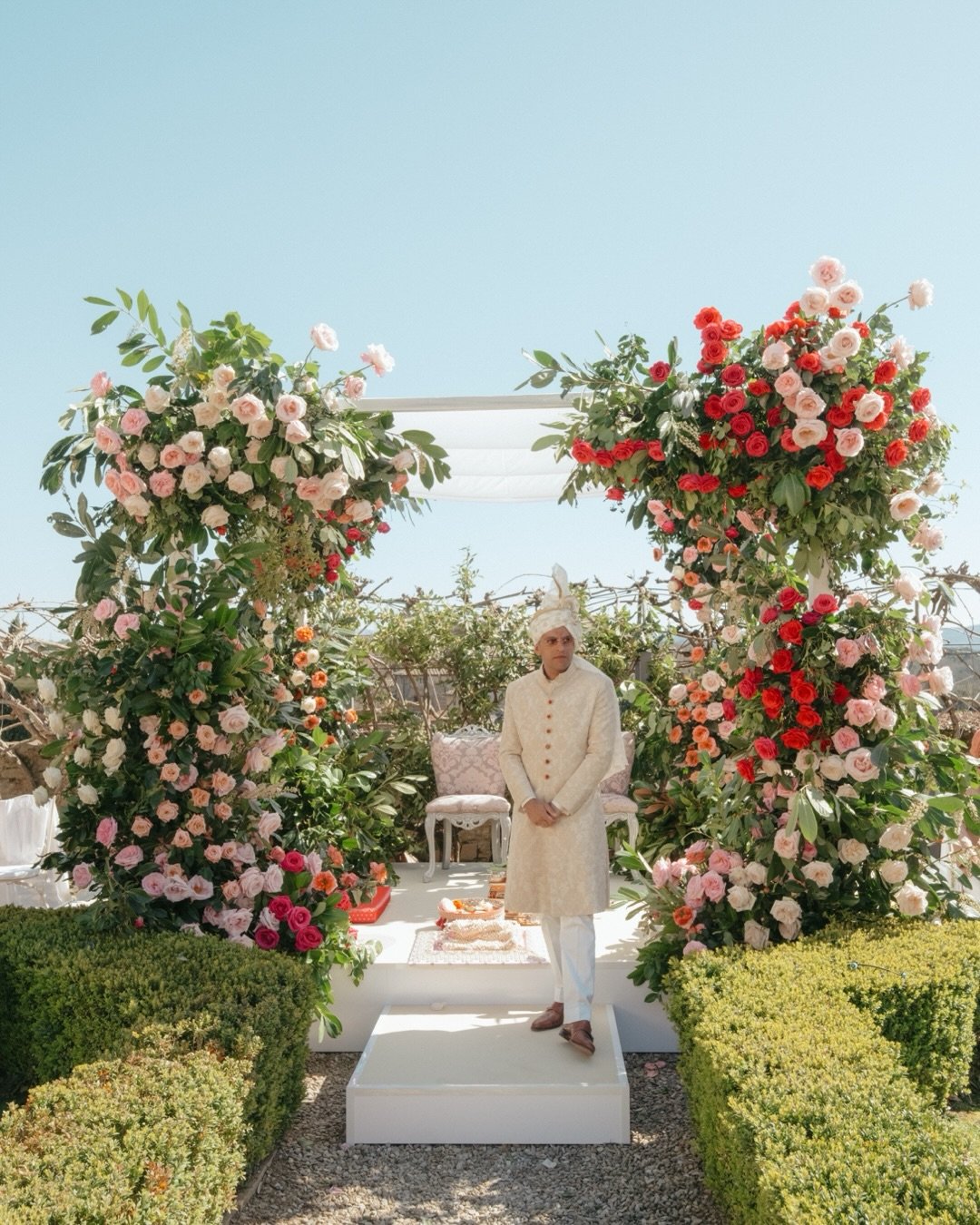 Unfiltered color &bull;
Indian weddings are unmatched in their visual intensity&mdash;rich in colour, layered in tradition, and driven by real, unfiltered emotion. 

@aashh.anand and @iamsahilanand celebration at Il Borro was a striking balance of cu
