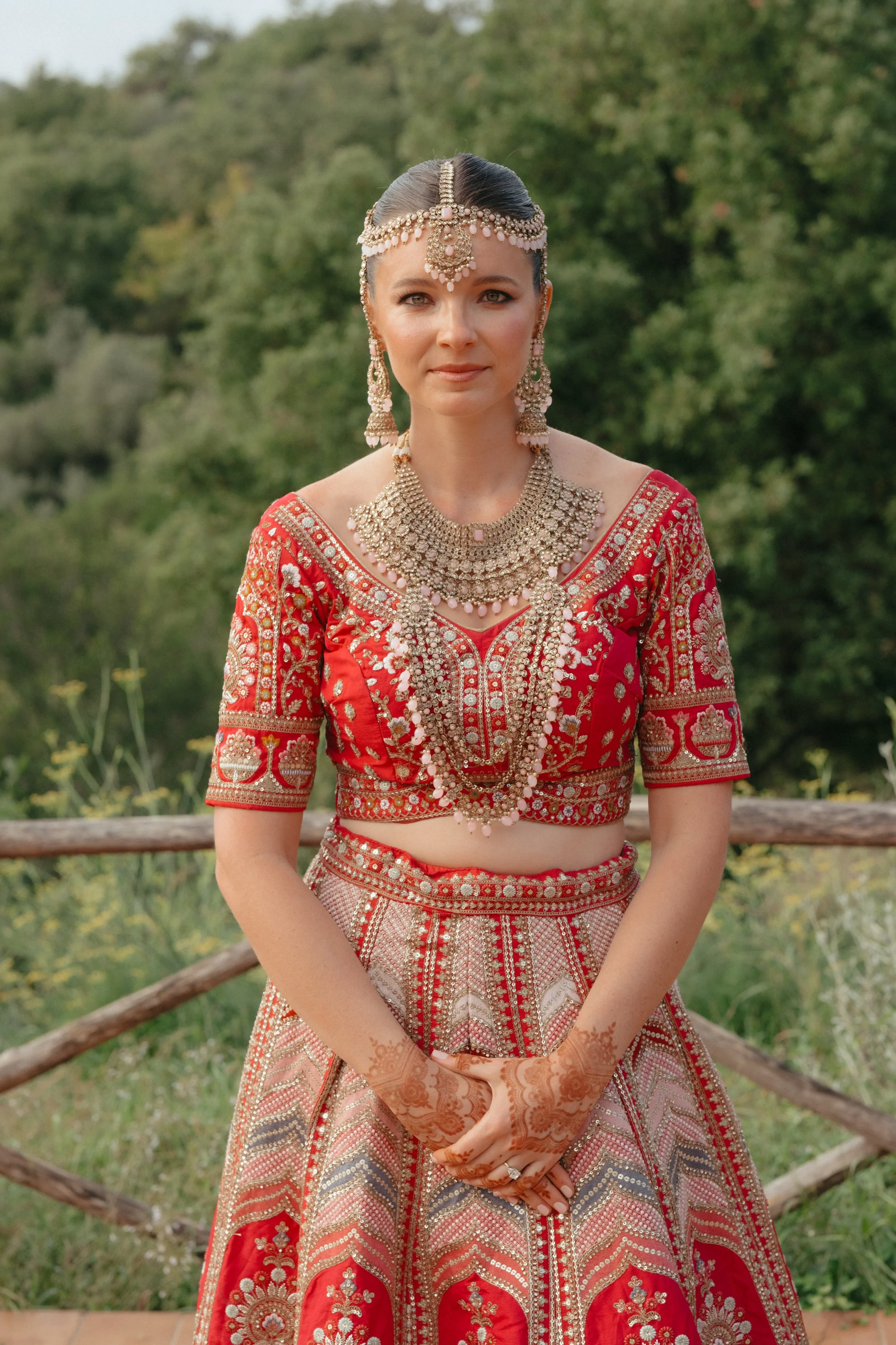 indian-wedding-ceremony-italian-countryside-10.jpg