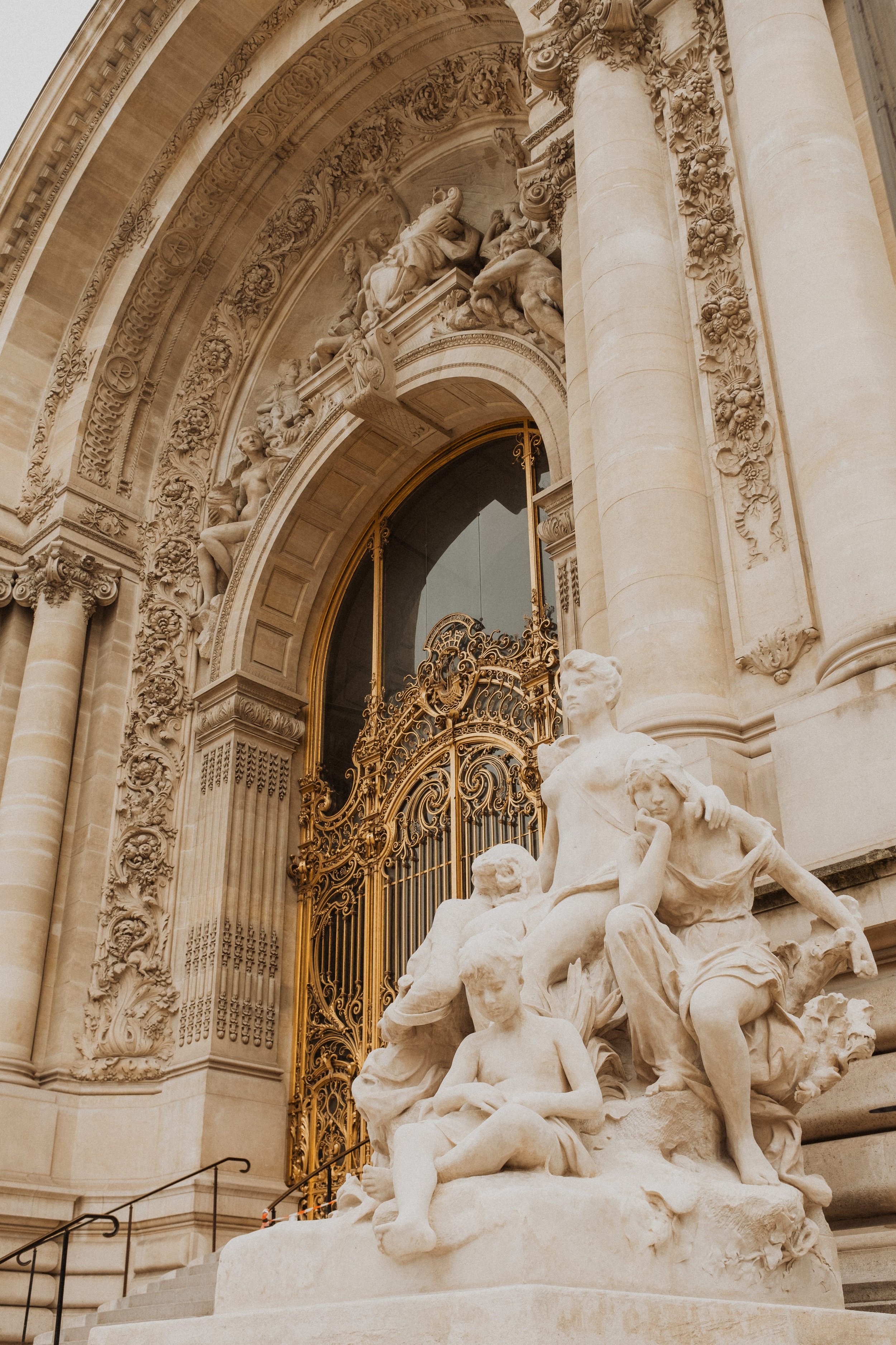 Elegant Wedding Venue in Paris | Wedding Photography in Historic Setting