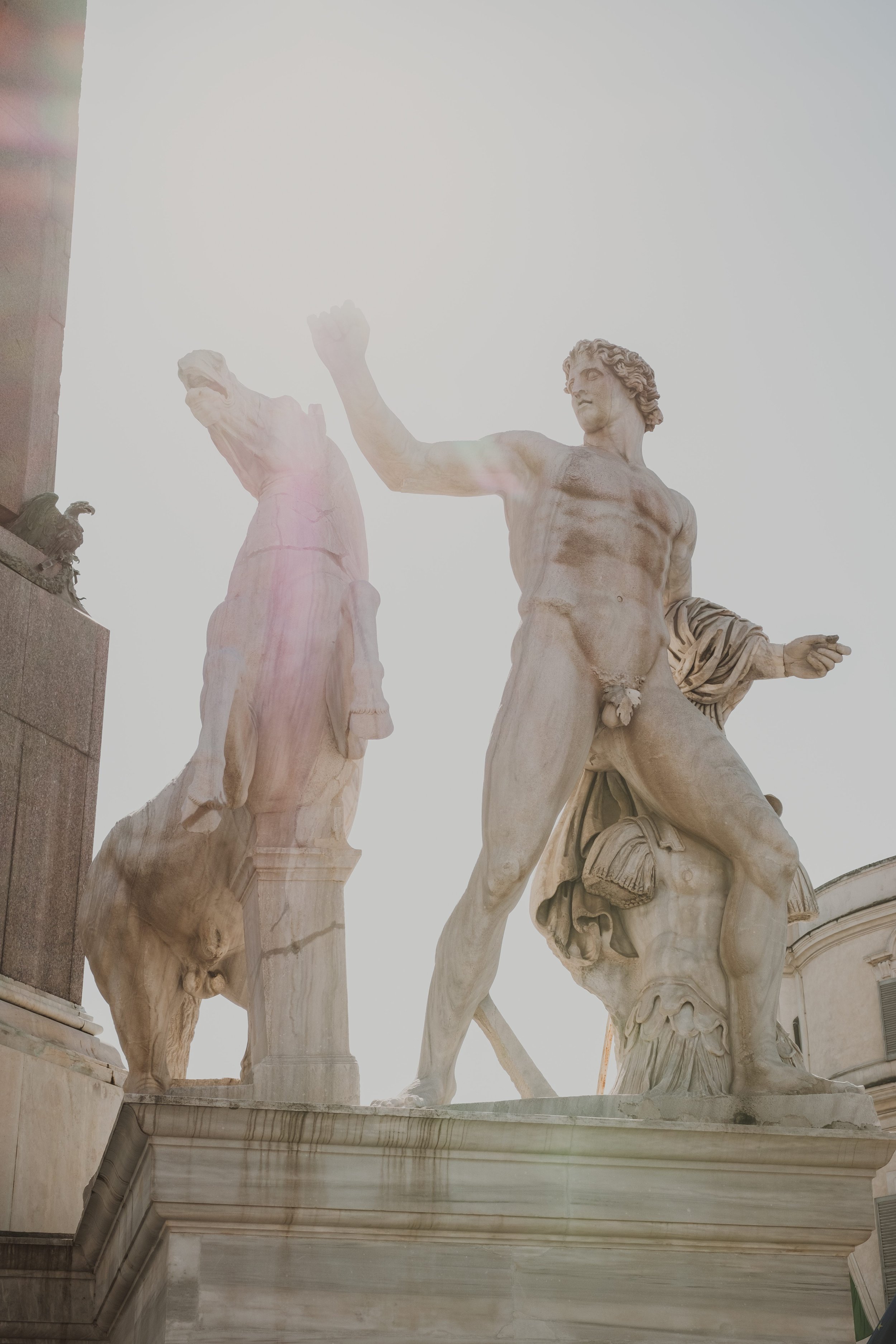 Classical Sculpture at Piazza del Popolo in Rome | Luxury Wedding Photography in Italy