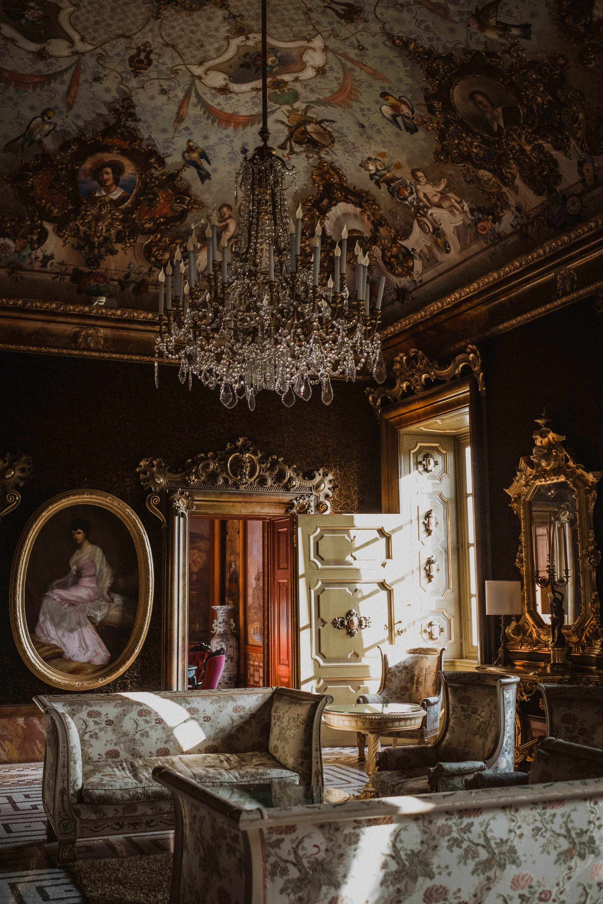 An opulent interior scene at Villa Zanchi Caroli, showcasing refined Italian décor, light, and atmosphere through an editorial photographic approach.