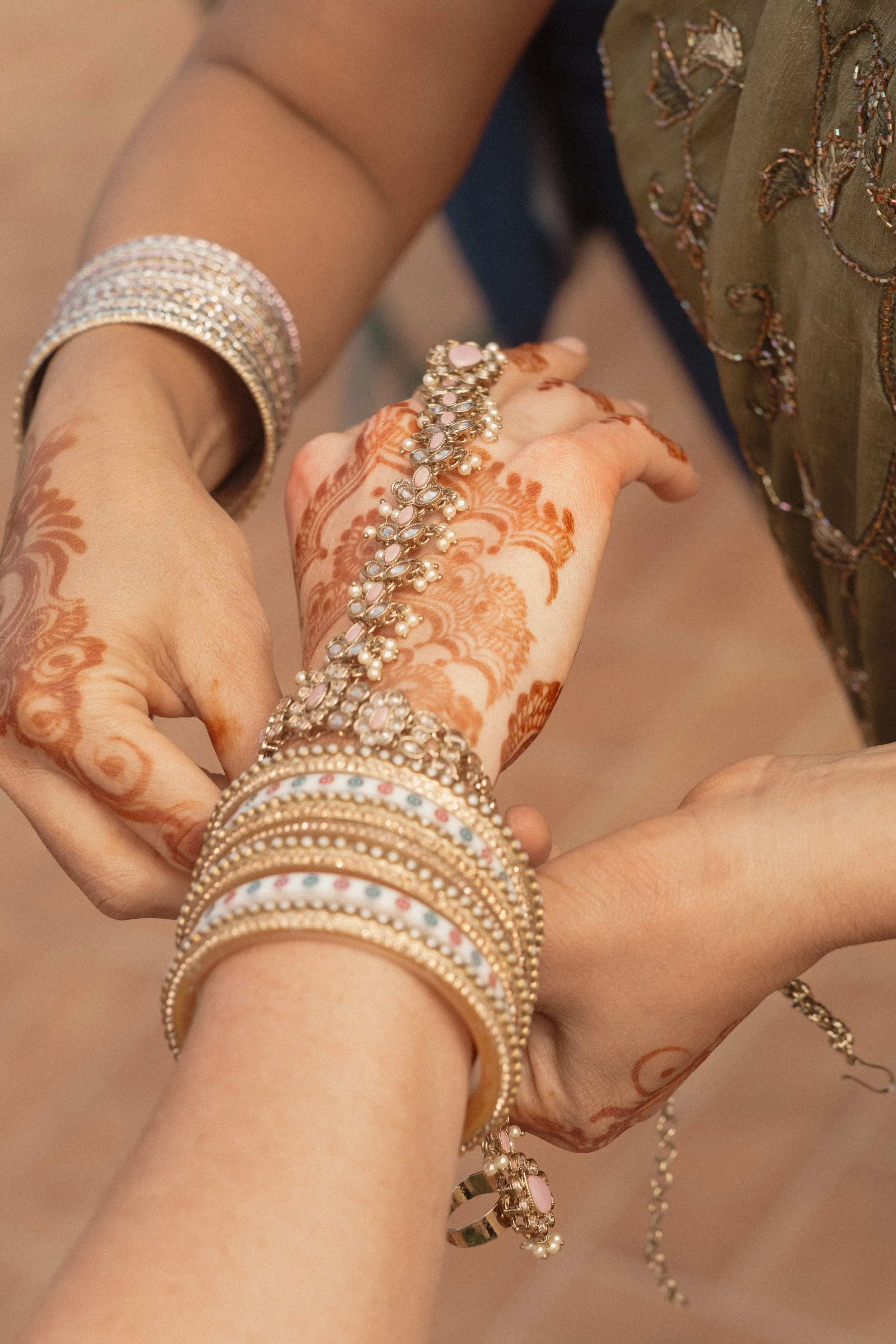 indian-wedding-ceremony-italian-countryside-14.jpg
