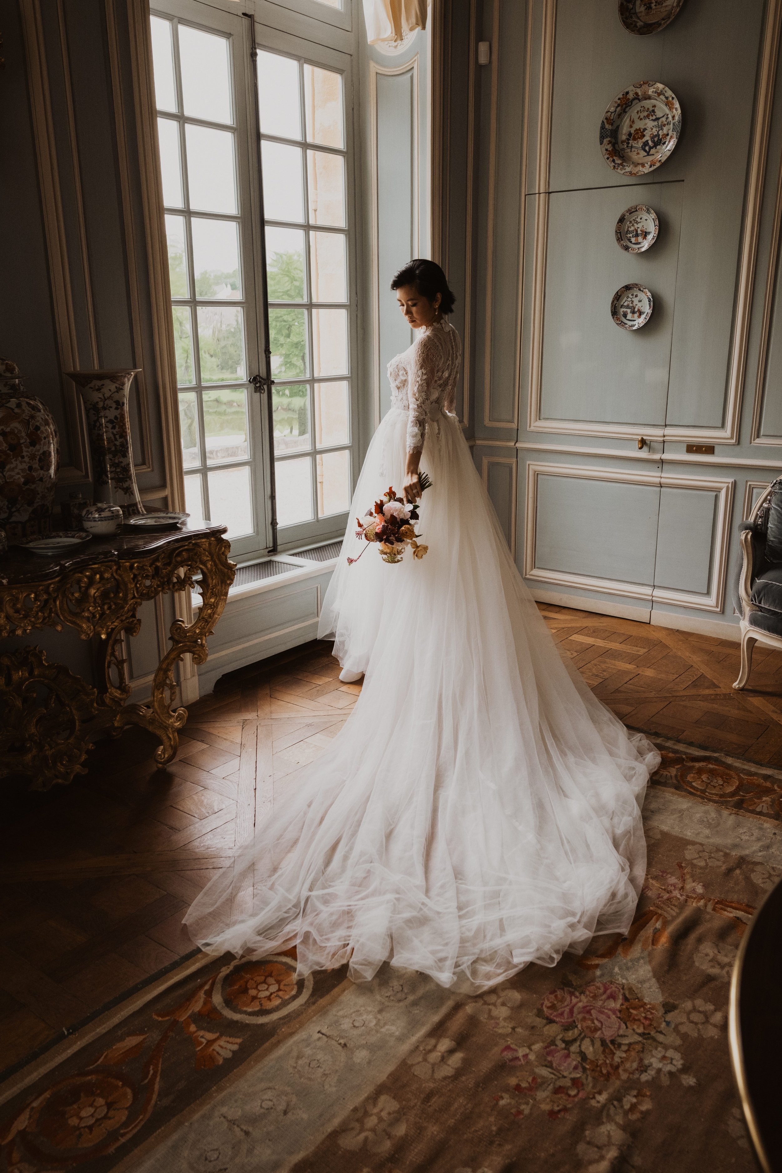 Bridal Portrait in Chateau des Villette | Luxury Wedding Photography in Italy