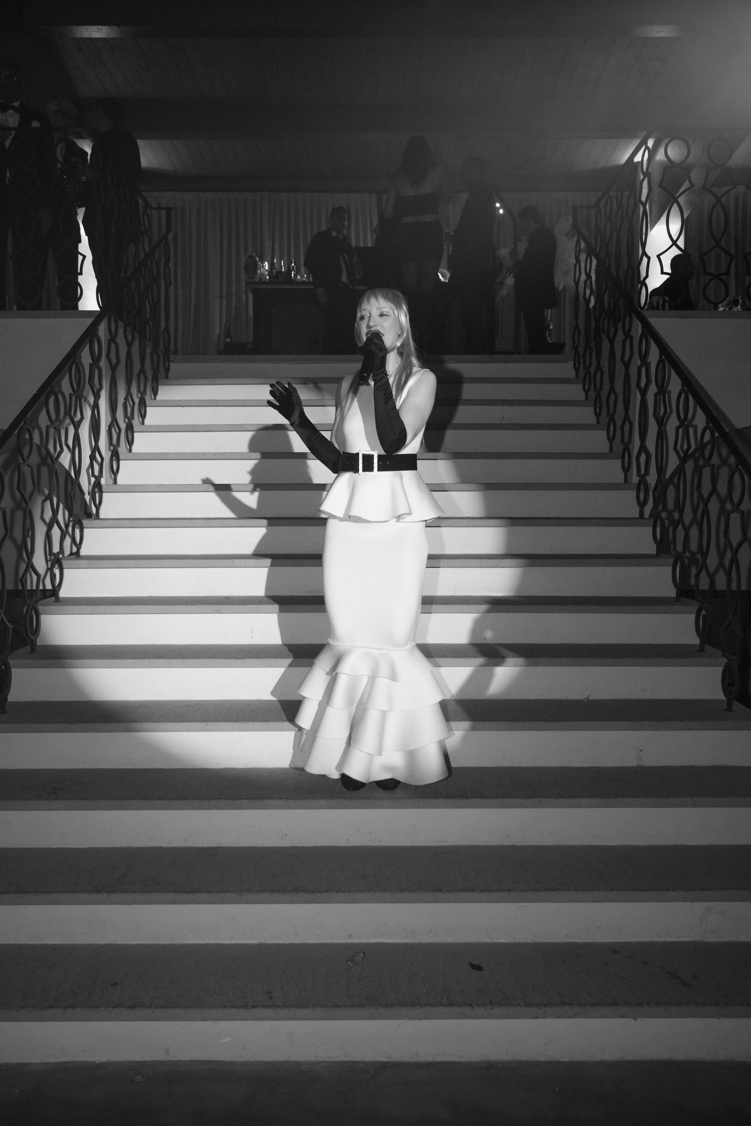 luxury-indian-wedding-il-borro-tuscany-live-singer-entertainment-sangeet-night.jpg